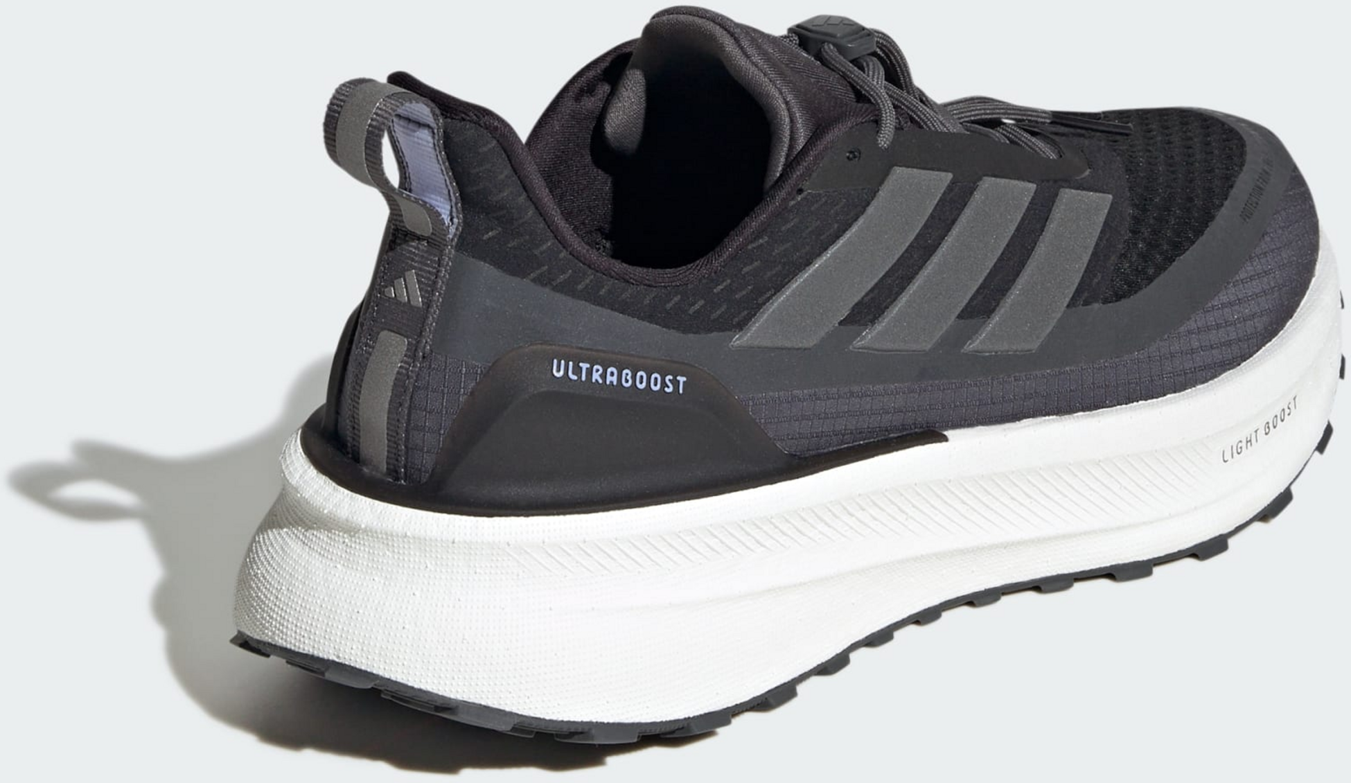 ADIDAS, Adidas Ultraboost Skor