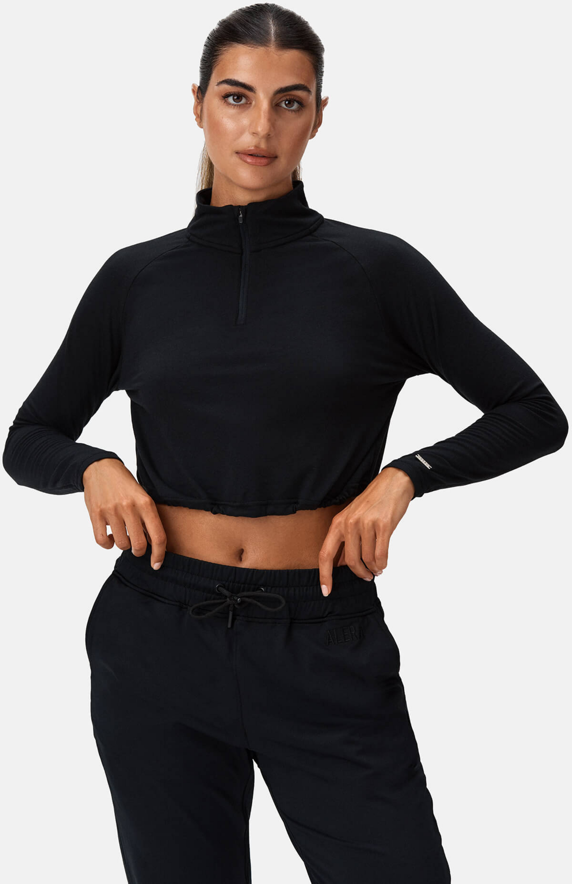 ALERA, Aesthetic Cropped 1/4 Zip