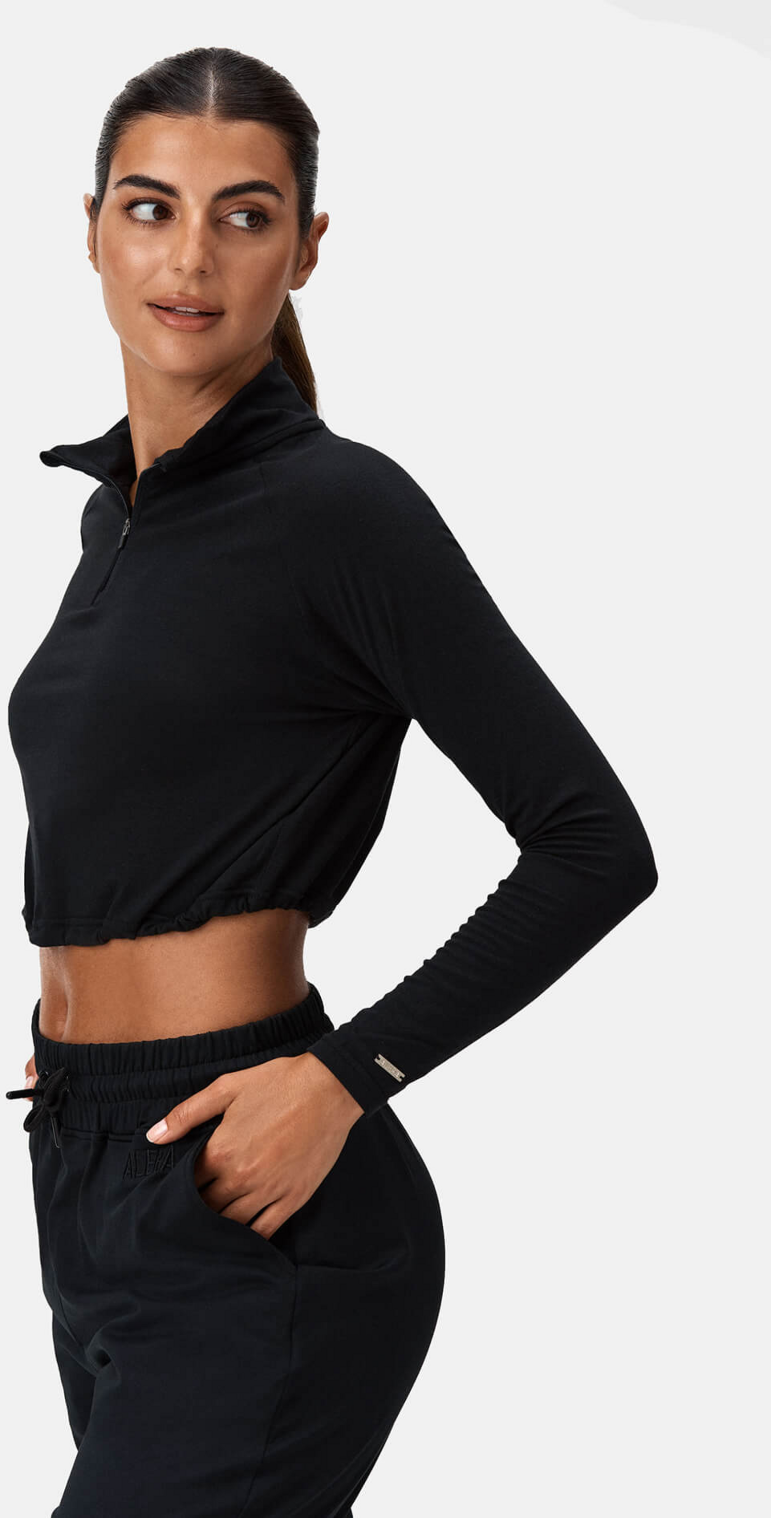 ALERA, Aesthetic Cropped 1/4 Zip