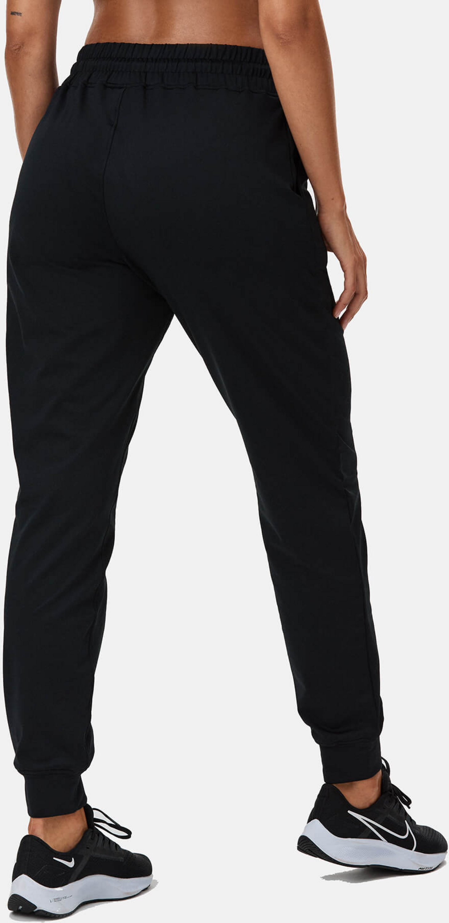 ALERA, Aesthetic Jogger