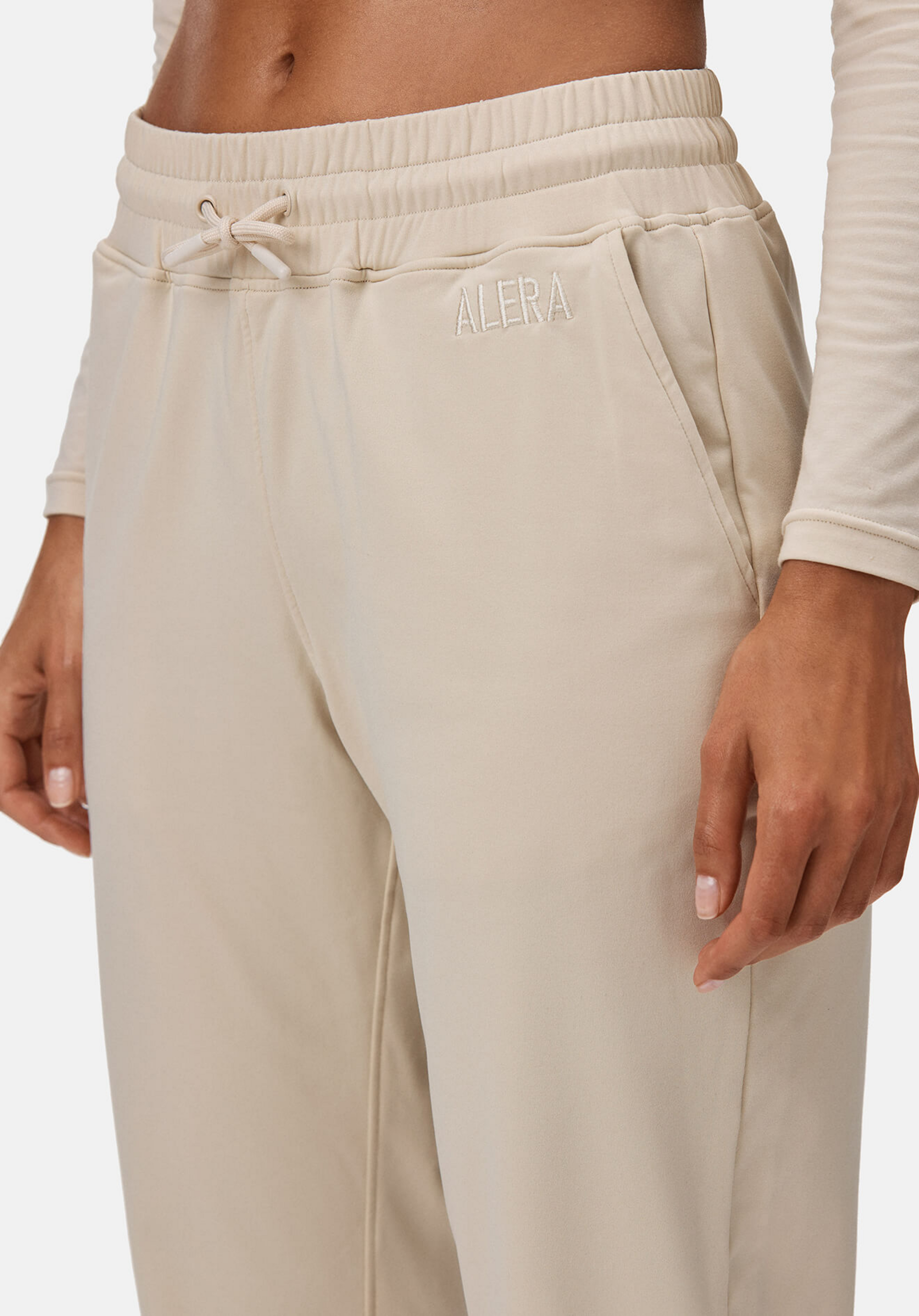 ALERA, Aesthetic Jogger