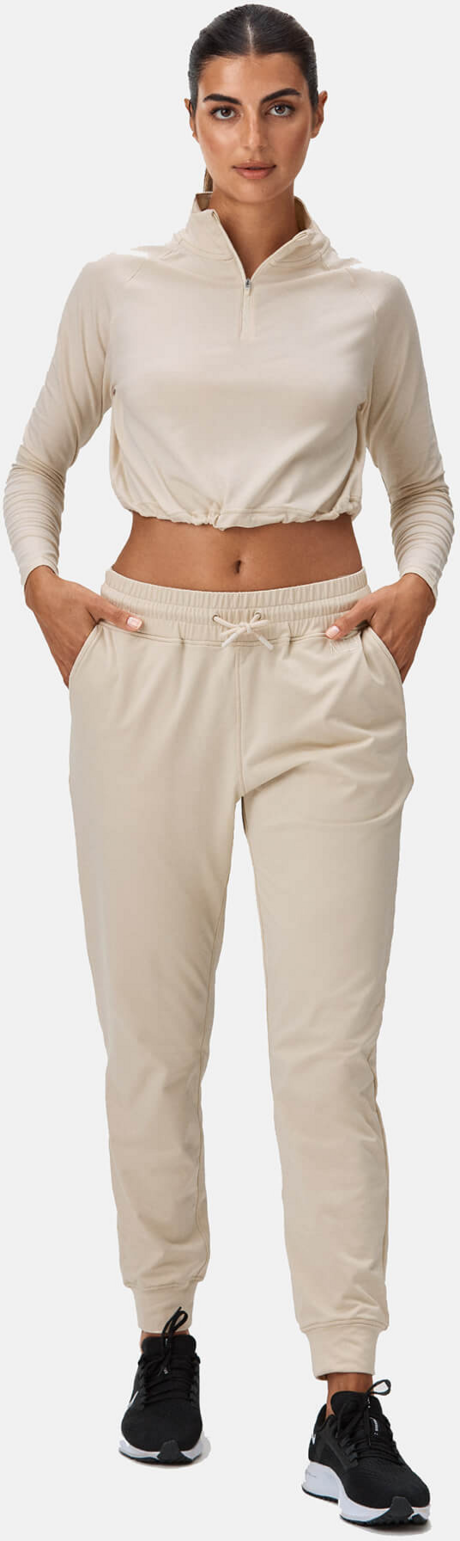 ALERA, Aesthetic Jogger