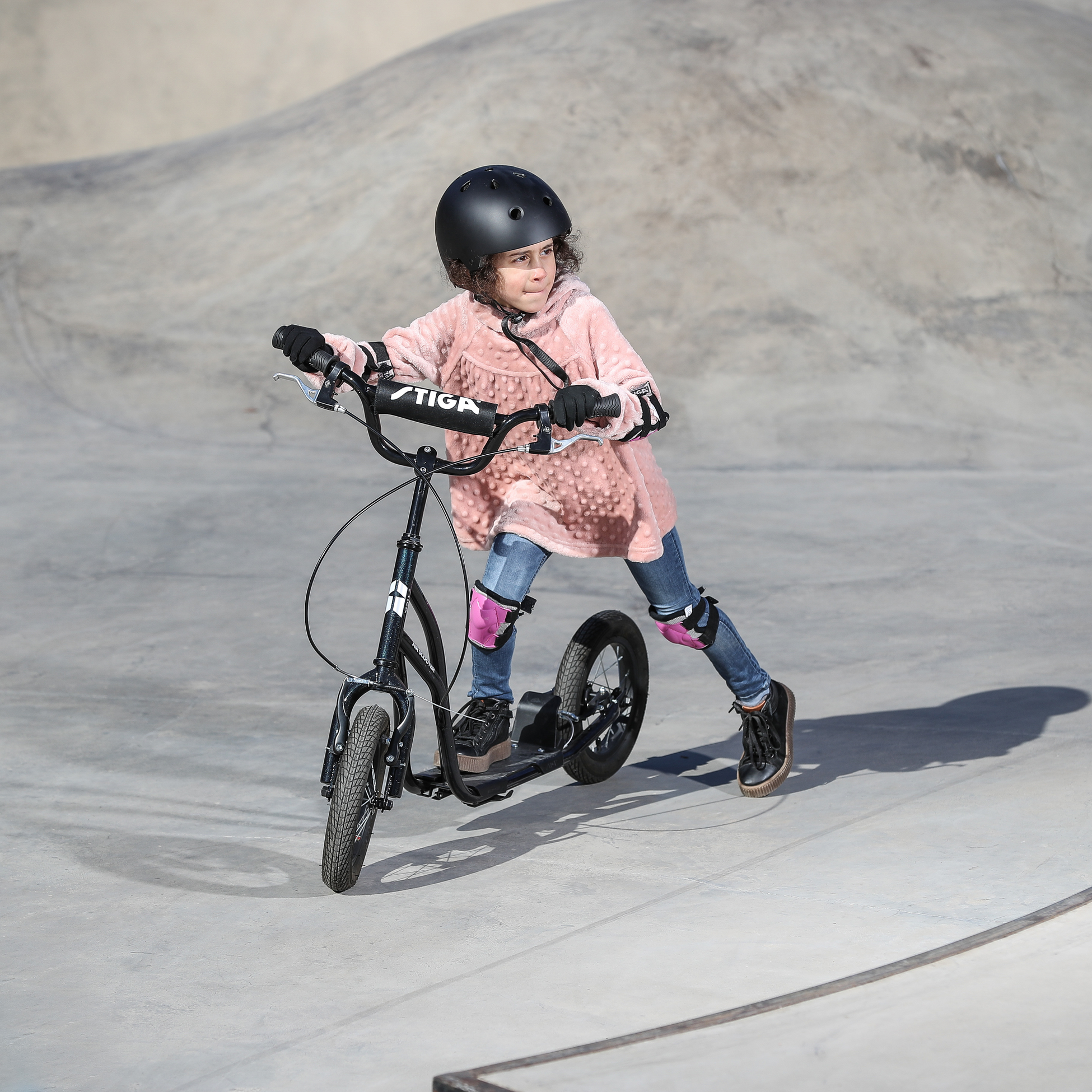 STIGA, Air Scooter 12 Black