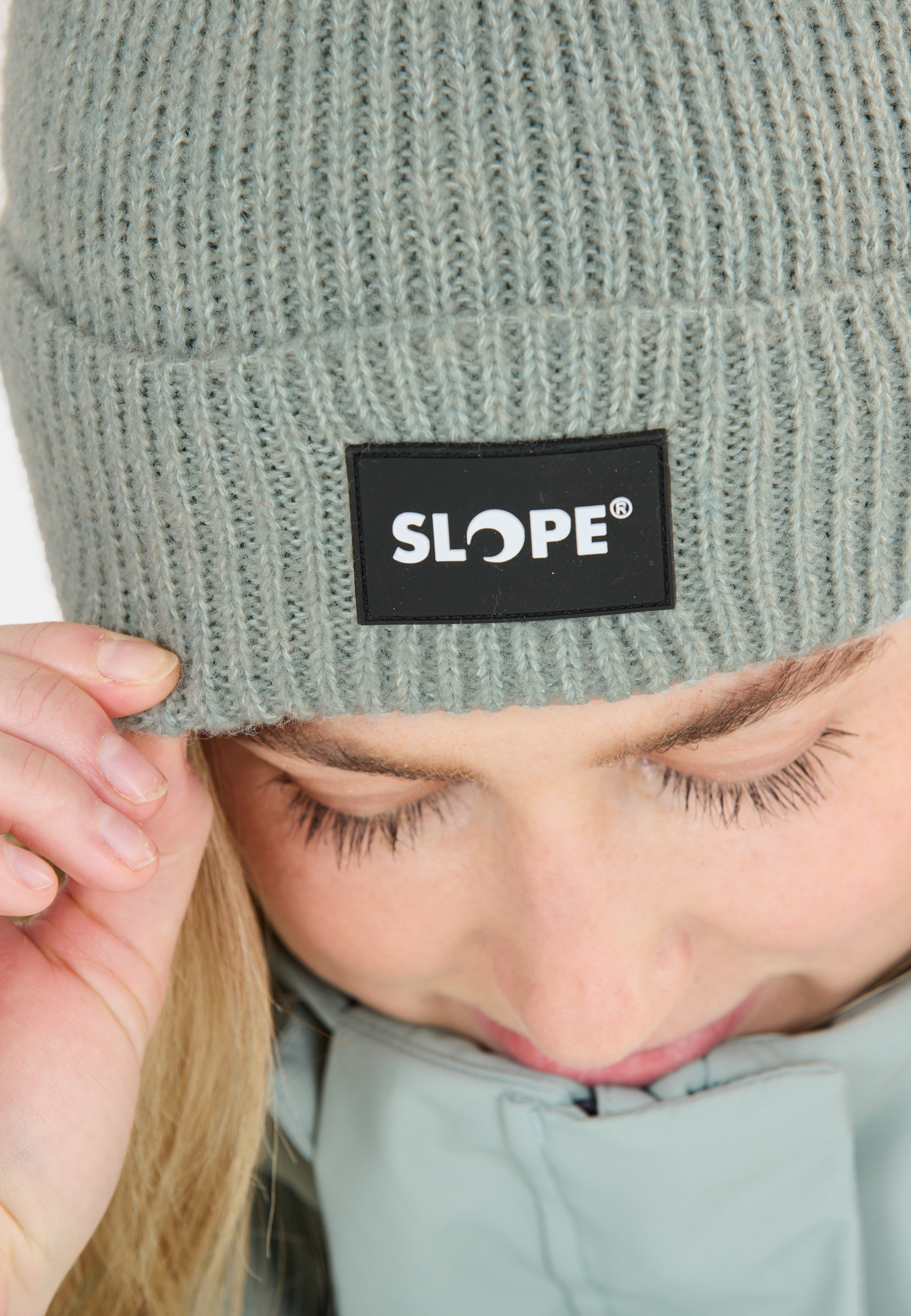 SLOPE, Andi Cap