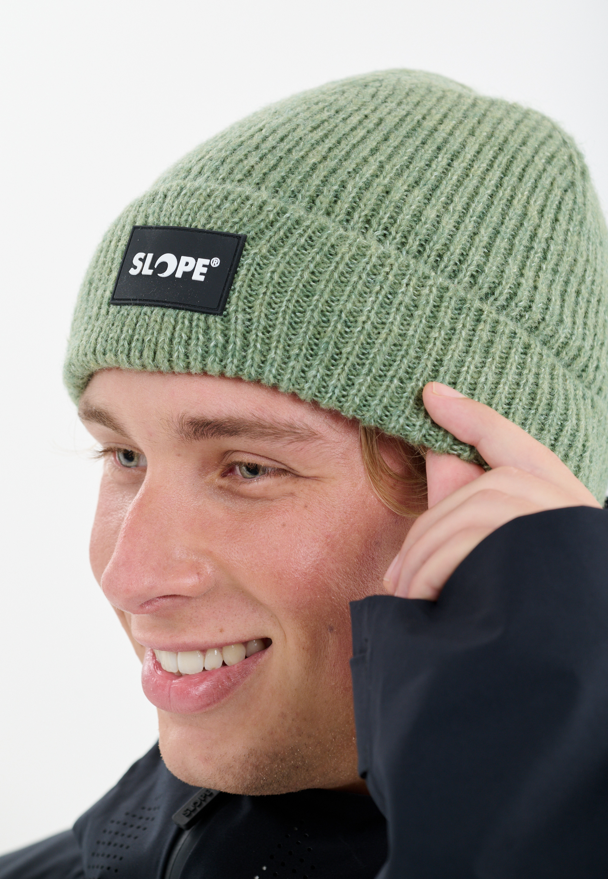 SLOPE, Andi Cap