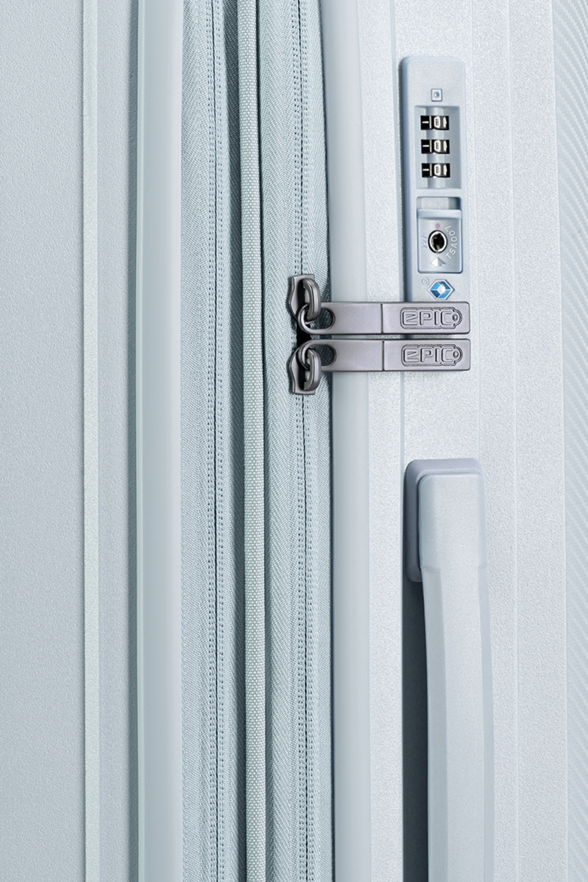 EPIC, Anthem Resv&auml;ska 65 Cm