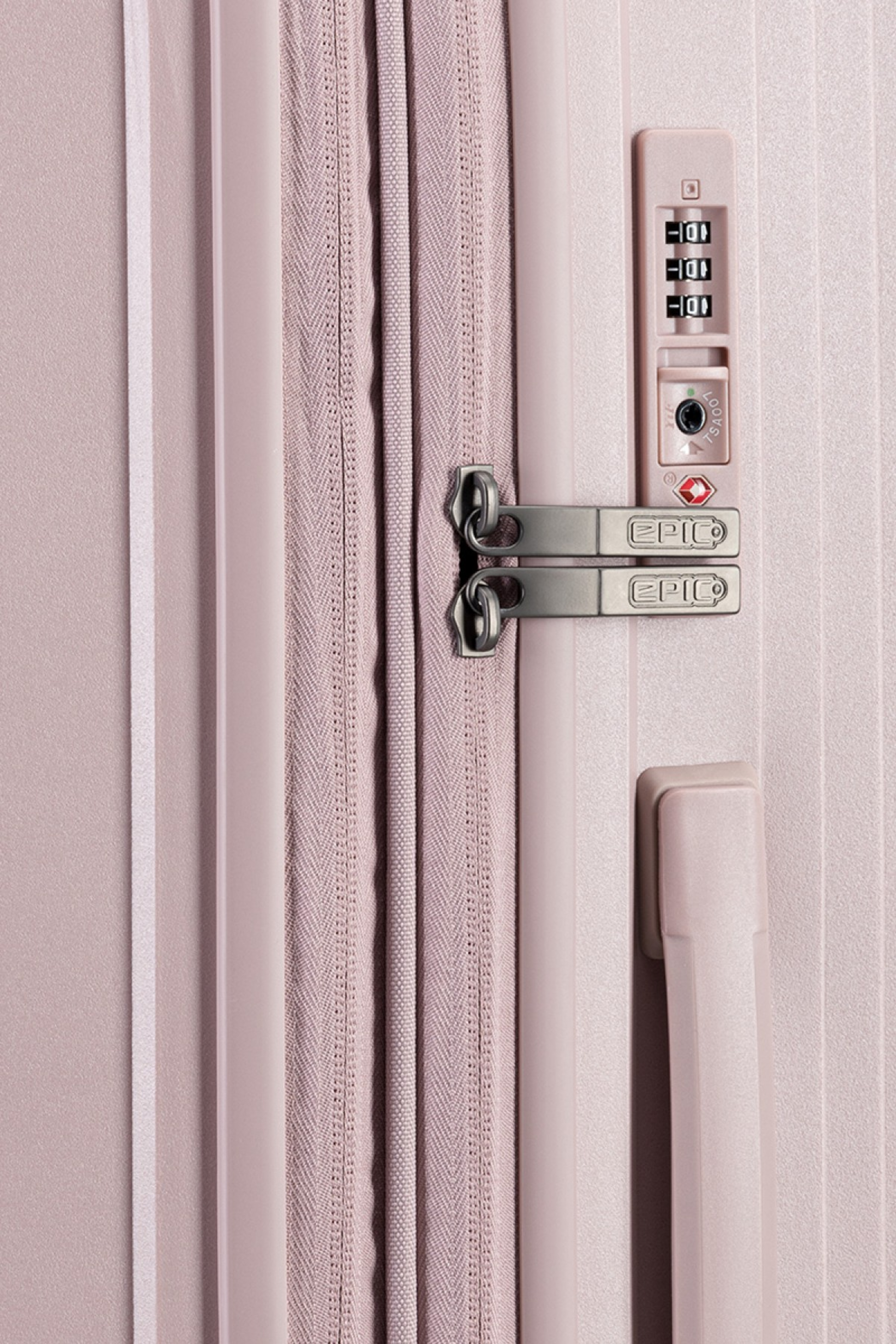 EPIC, Anthem Resv&auml;ska 73 cm