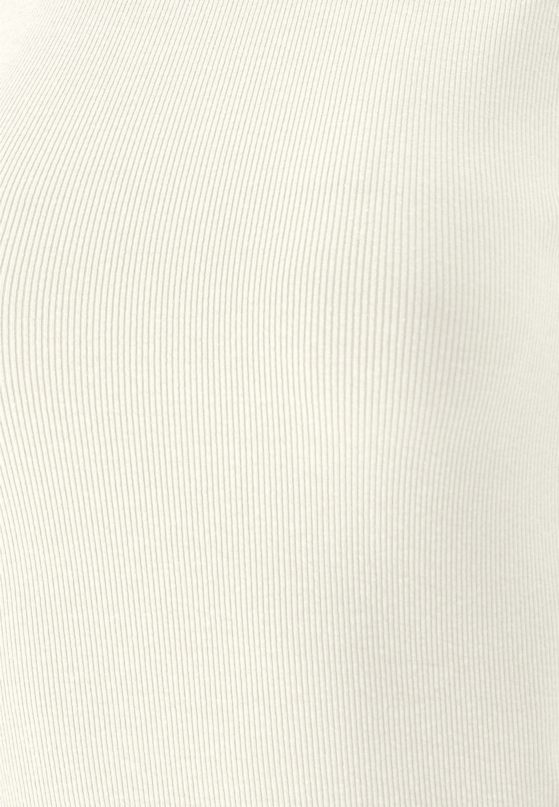 WHISTLER, Ariana Top