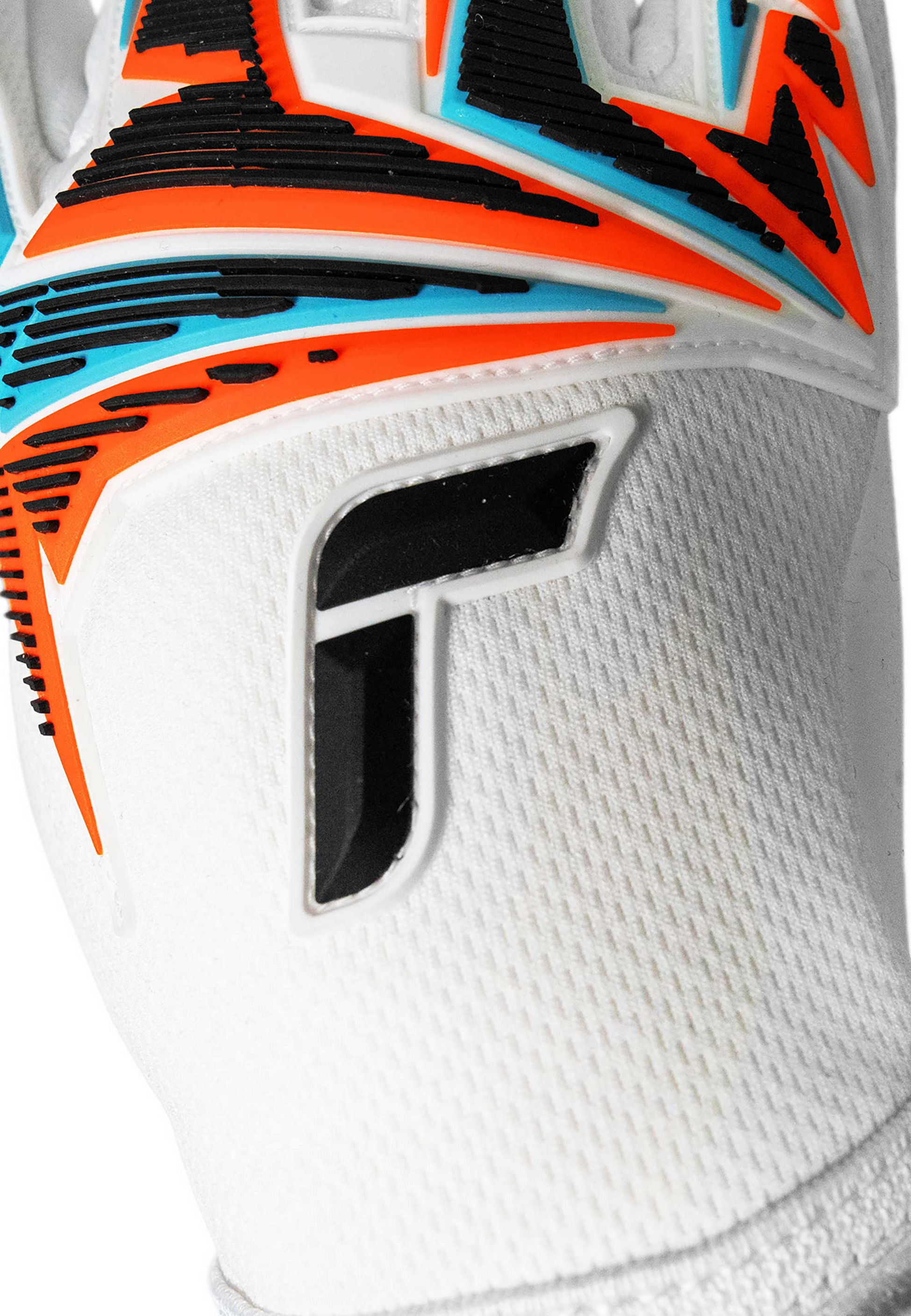 REUSCH, Attrakt Freegel Advance