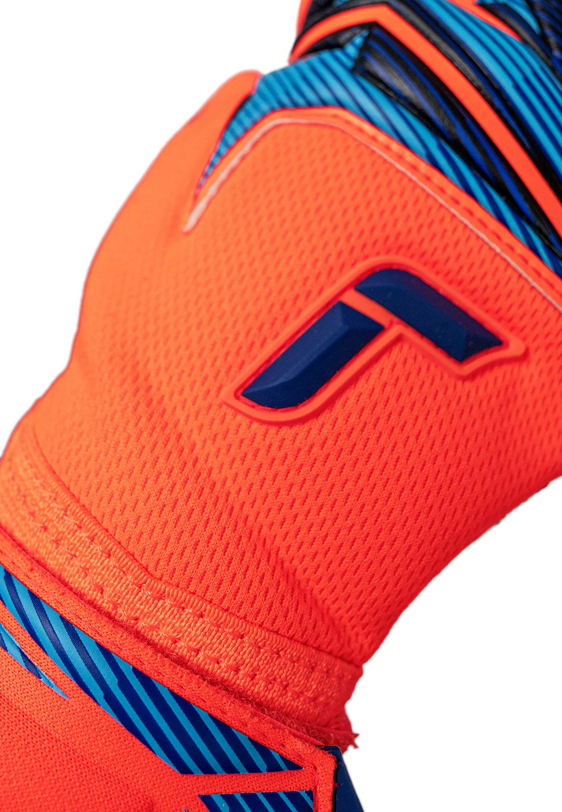 REUSCH, Attrakt Fusion Nc