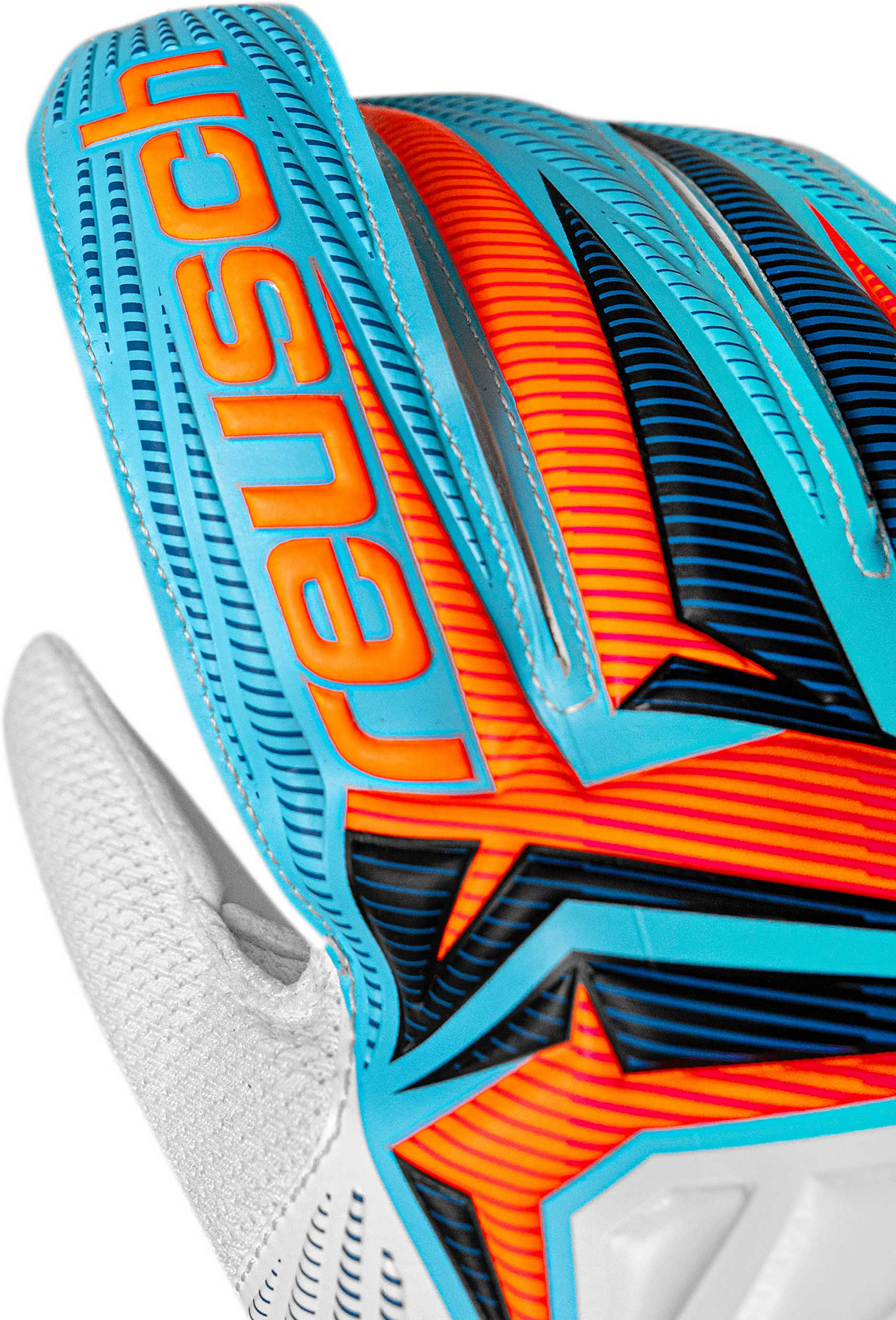 REUSCH, Attrakt Solid