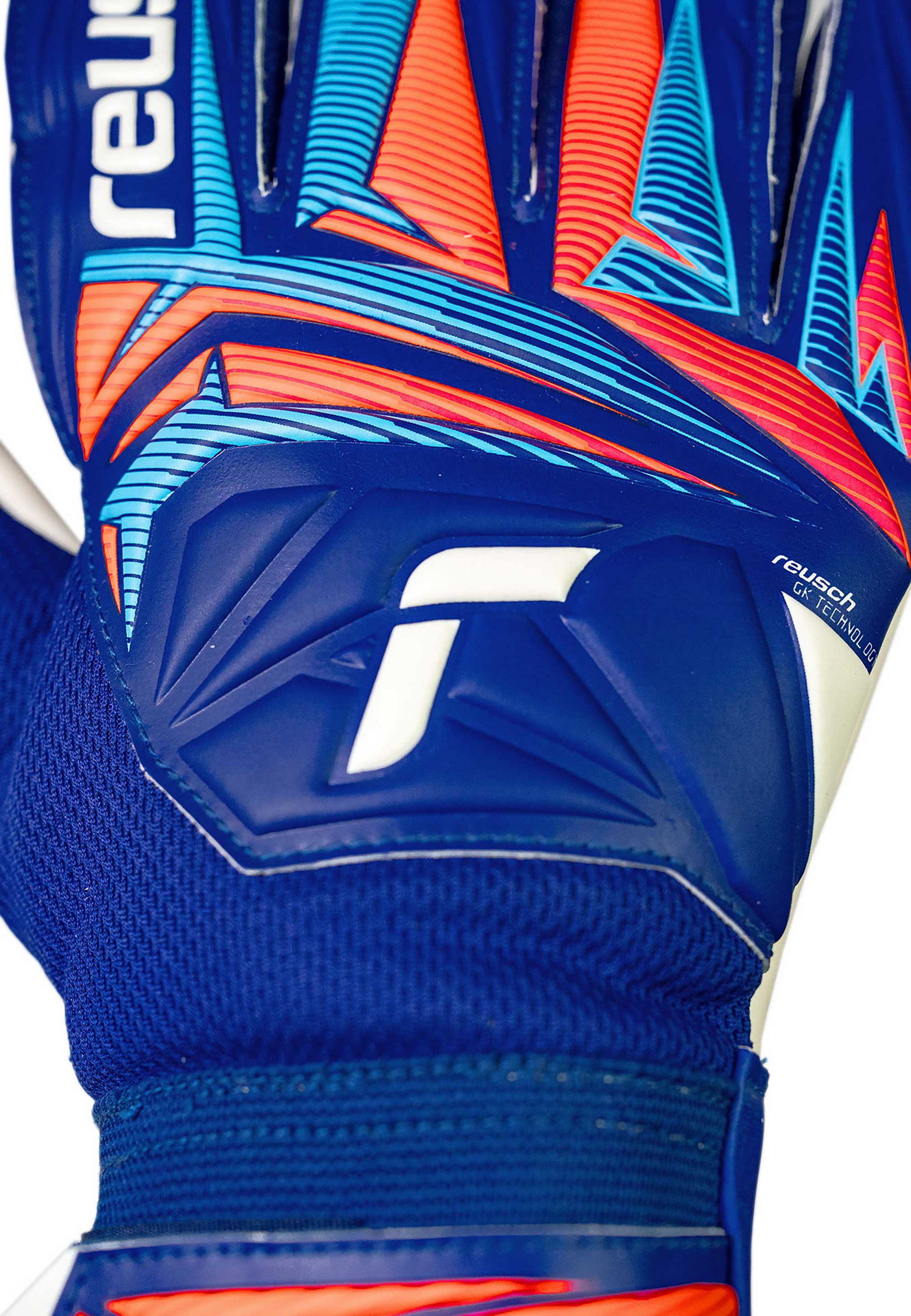 REUSCH, Attrakt Starter Solid