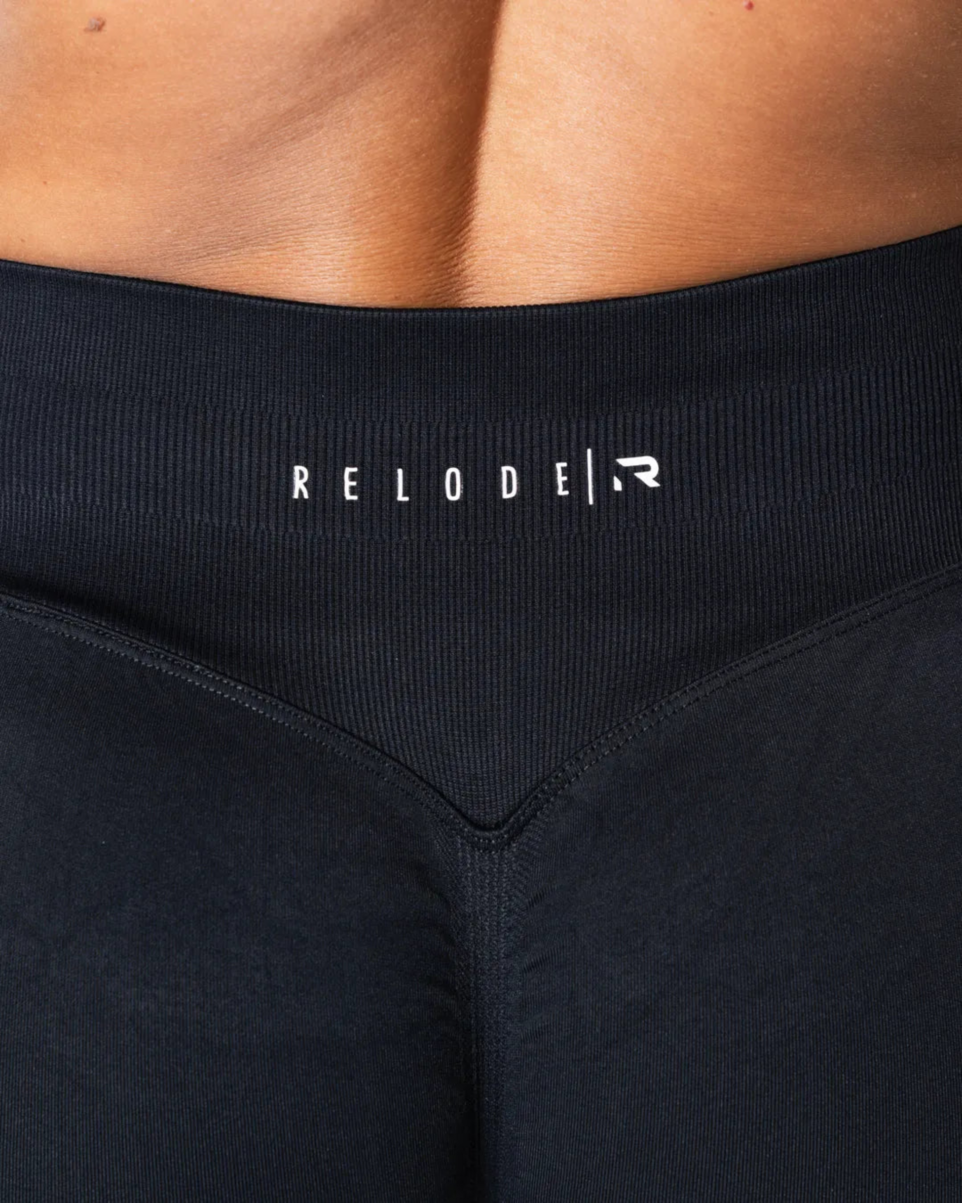 RELODE, Aura Seamless Scrunch Shorts - Black