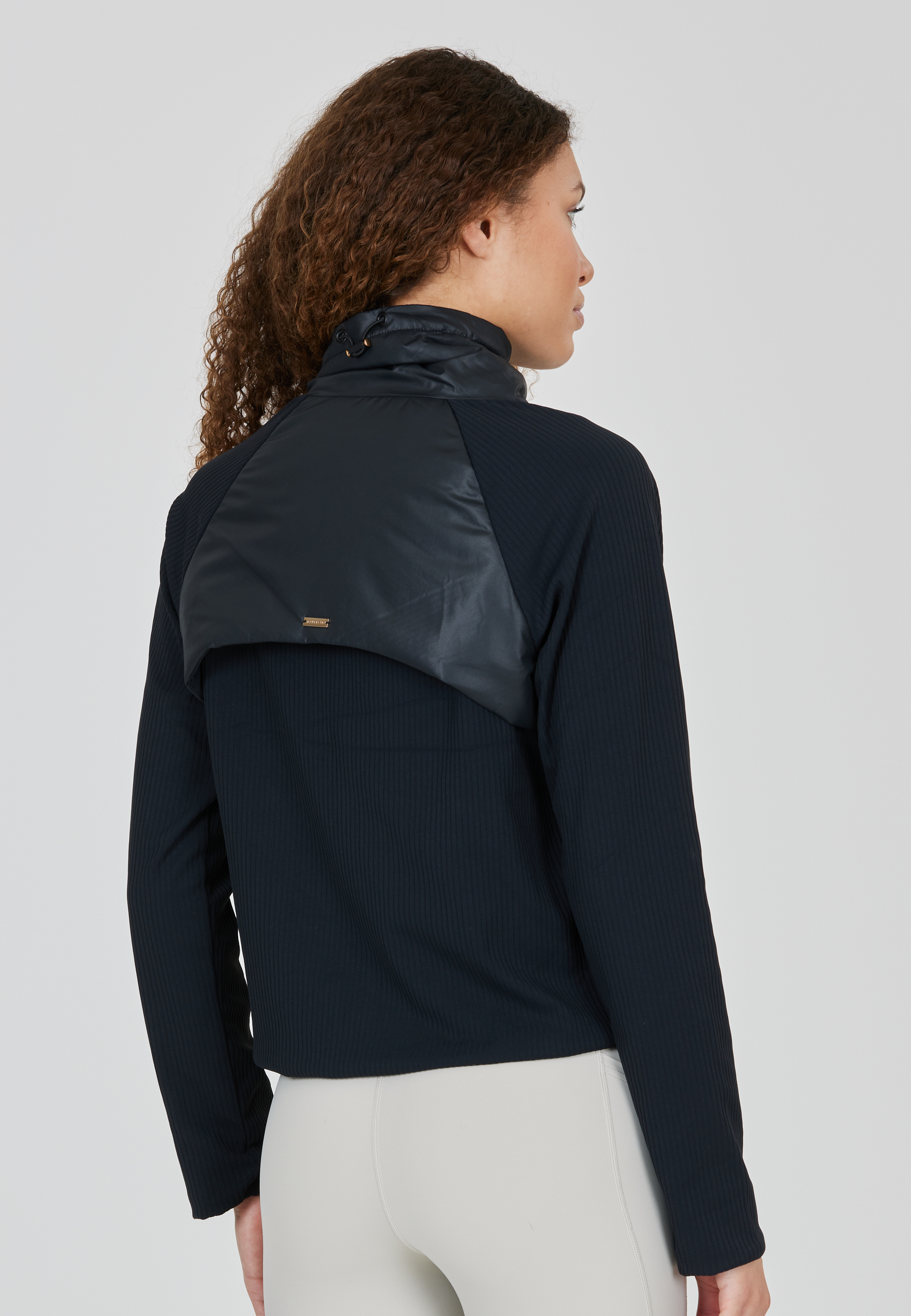 ATHLECIA, Ayanda Jacket