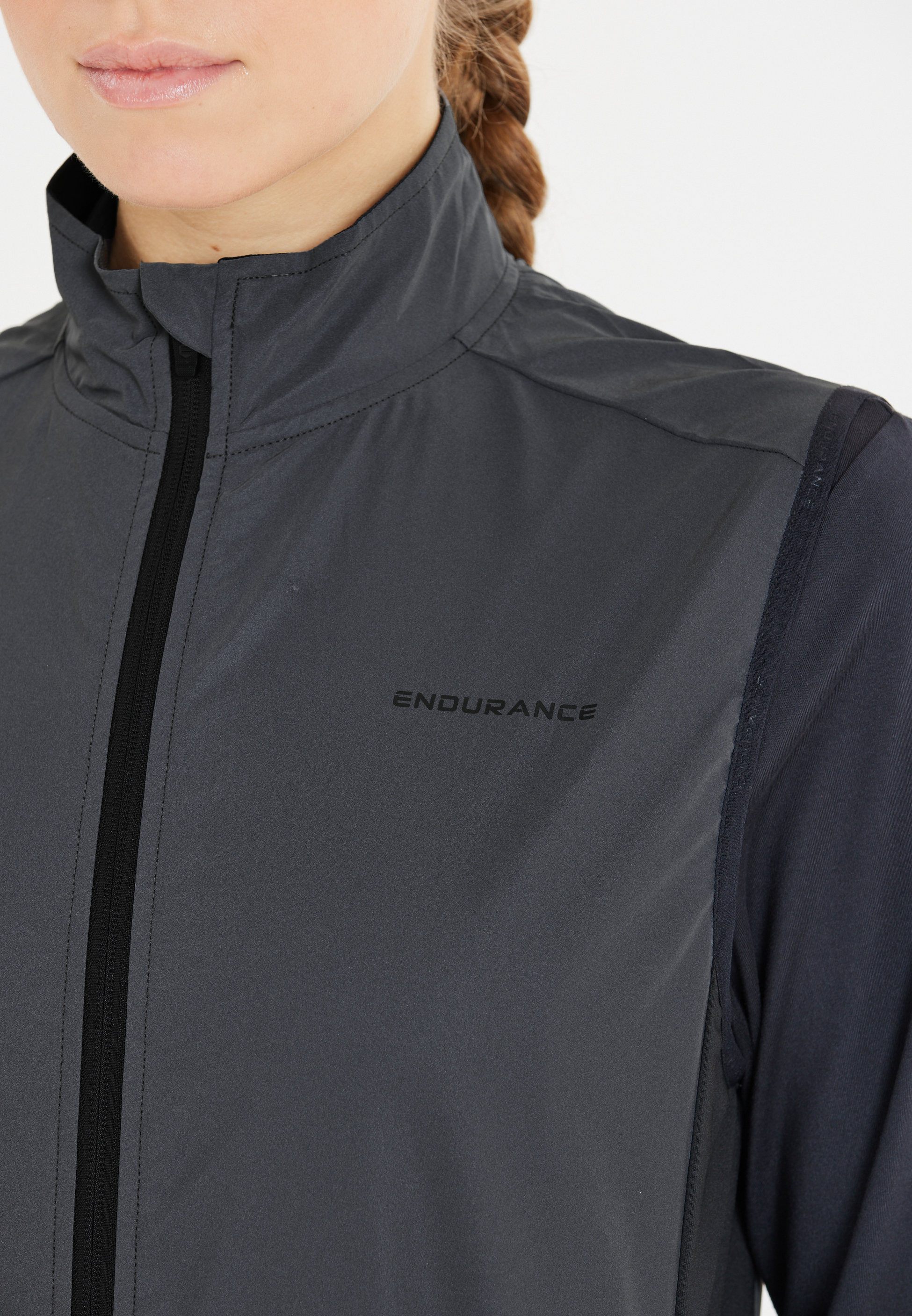 ENDURANCE, Bebinca Vest