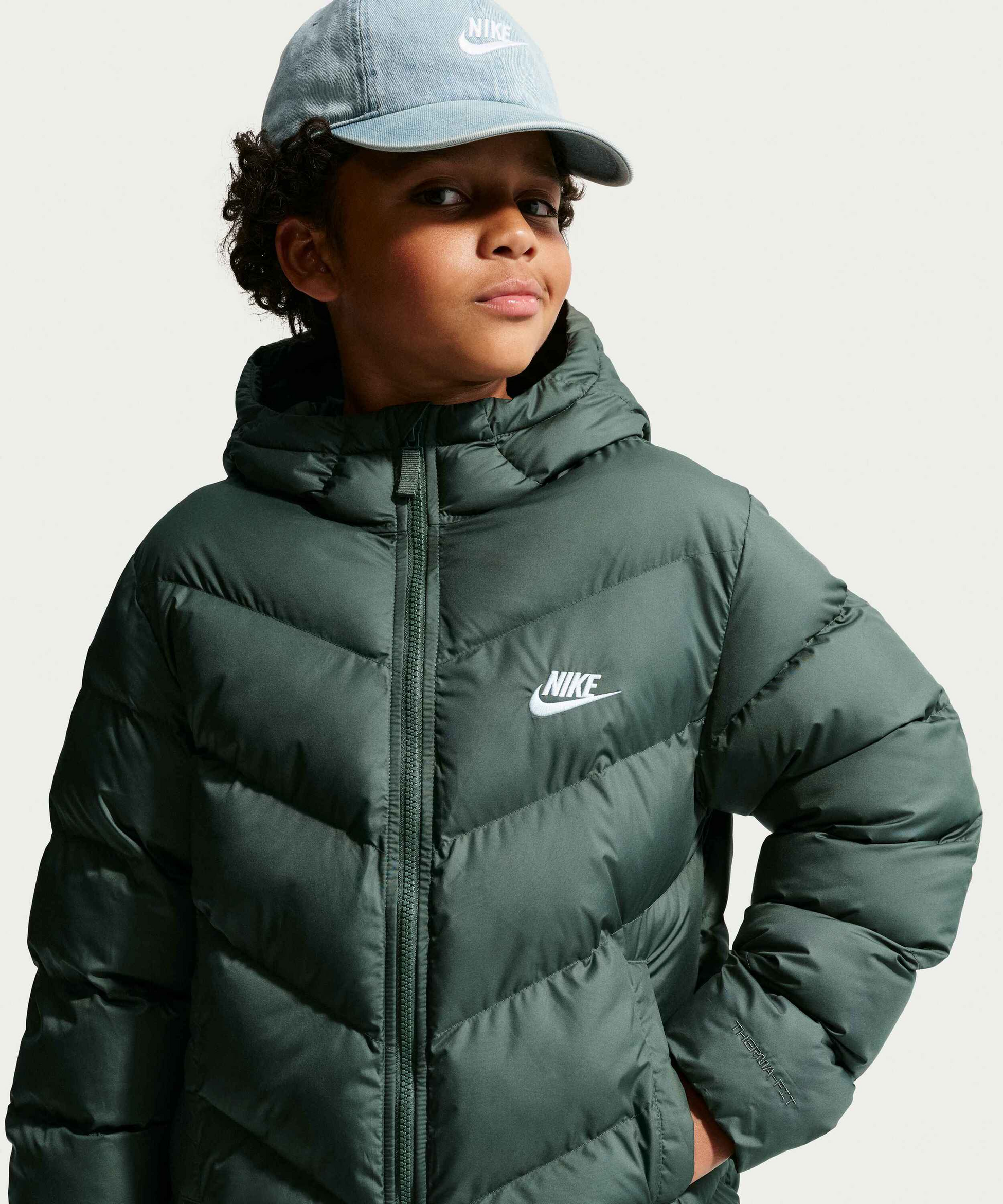 NIKE, Big Kids' Therma-fit Loose-fit Puffer Jacket Sportswear All Day Play