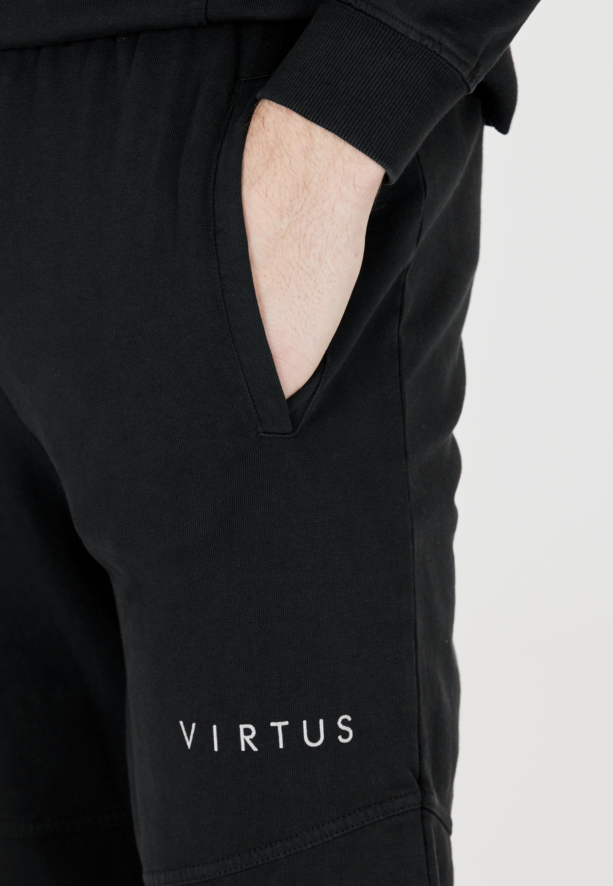 VIRTUS, Bold