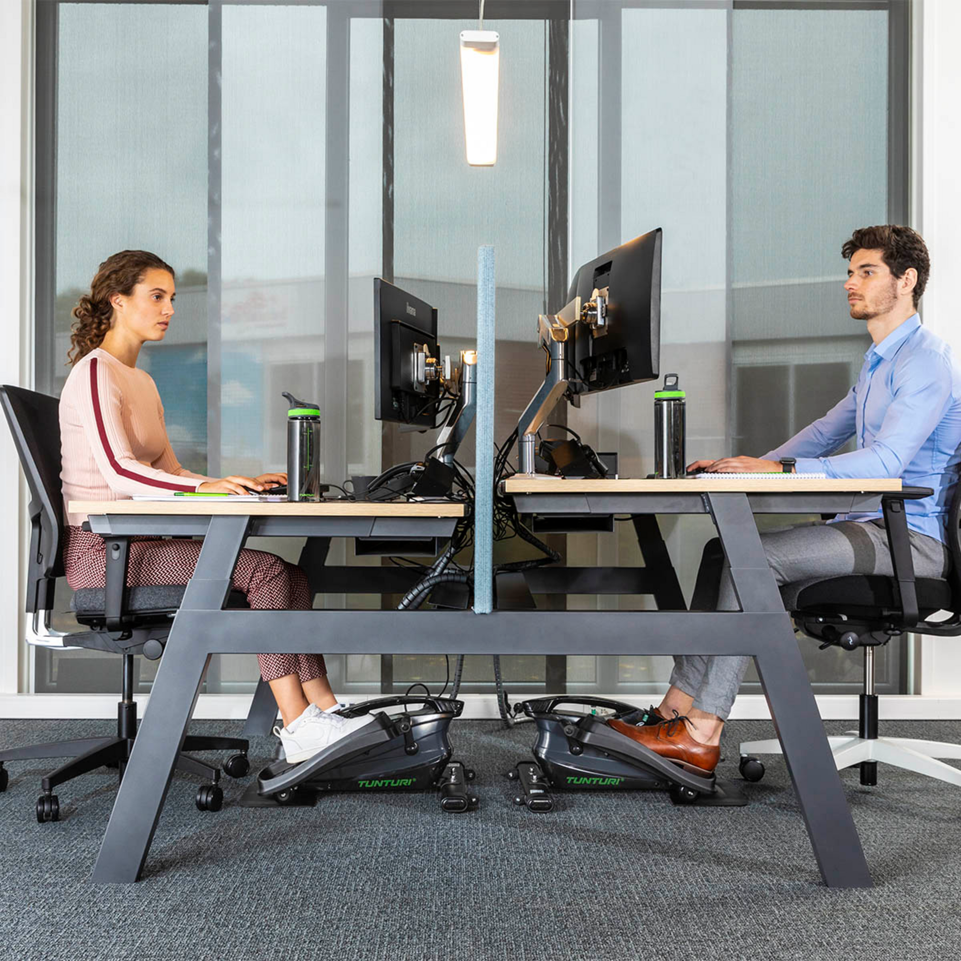 TUNTURI, Cardio Fit D10 Under Desk Bike