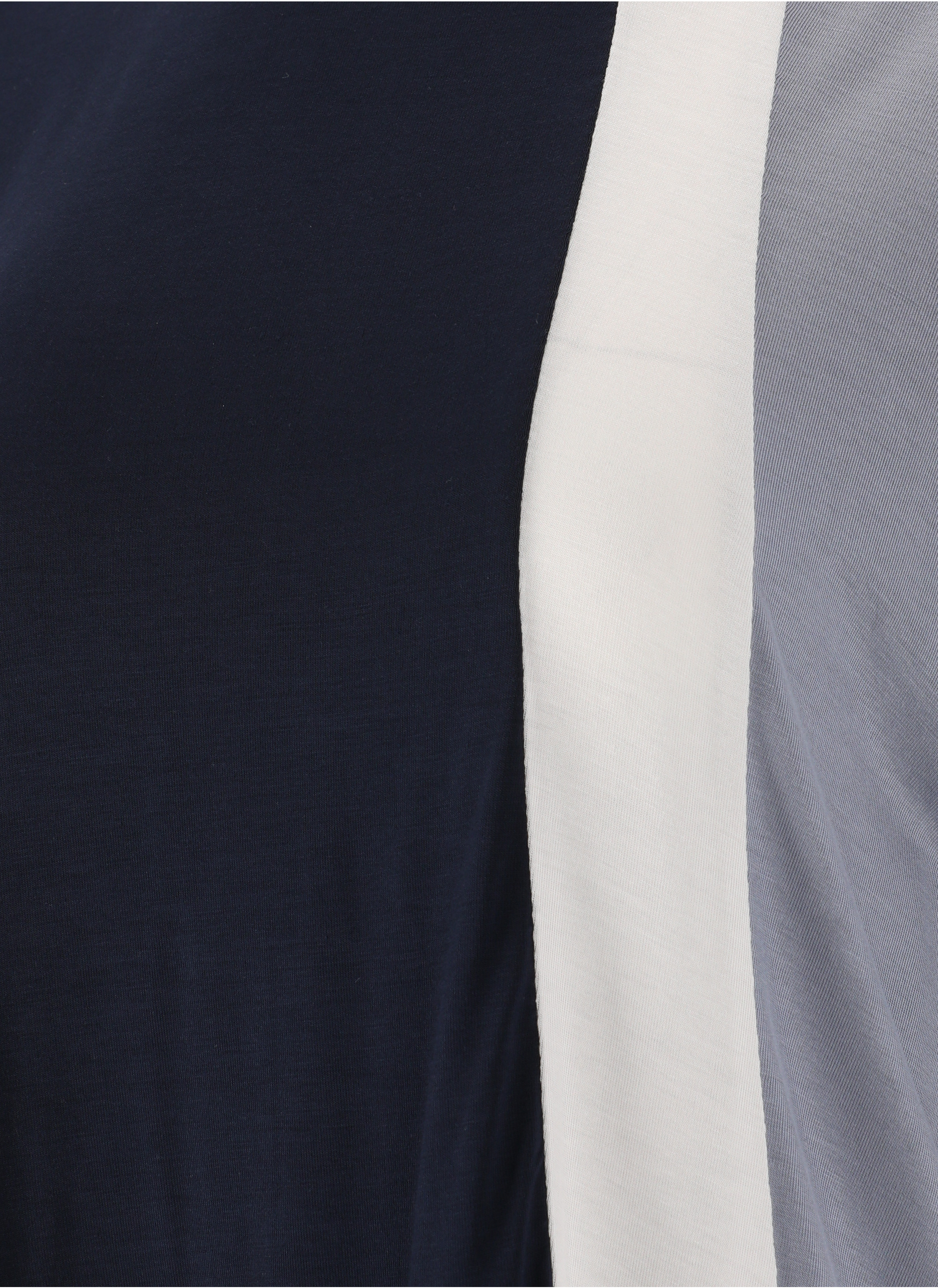 ENDURANCE, Carla T-shirt