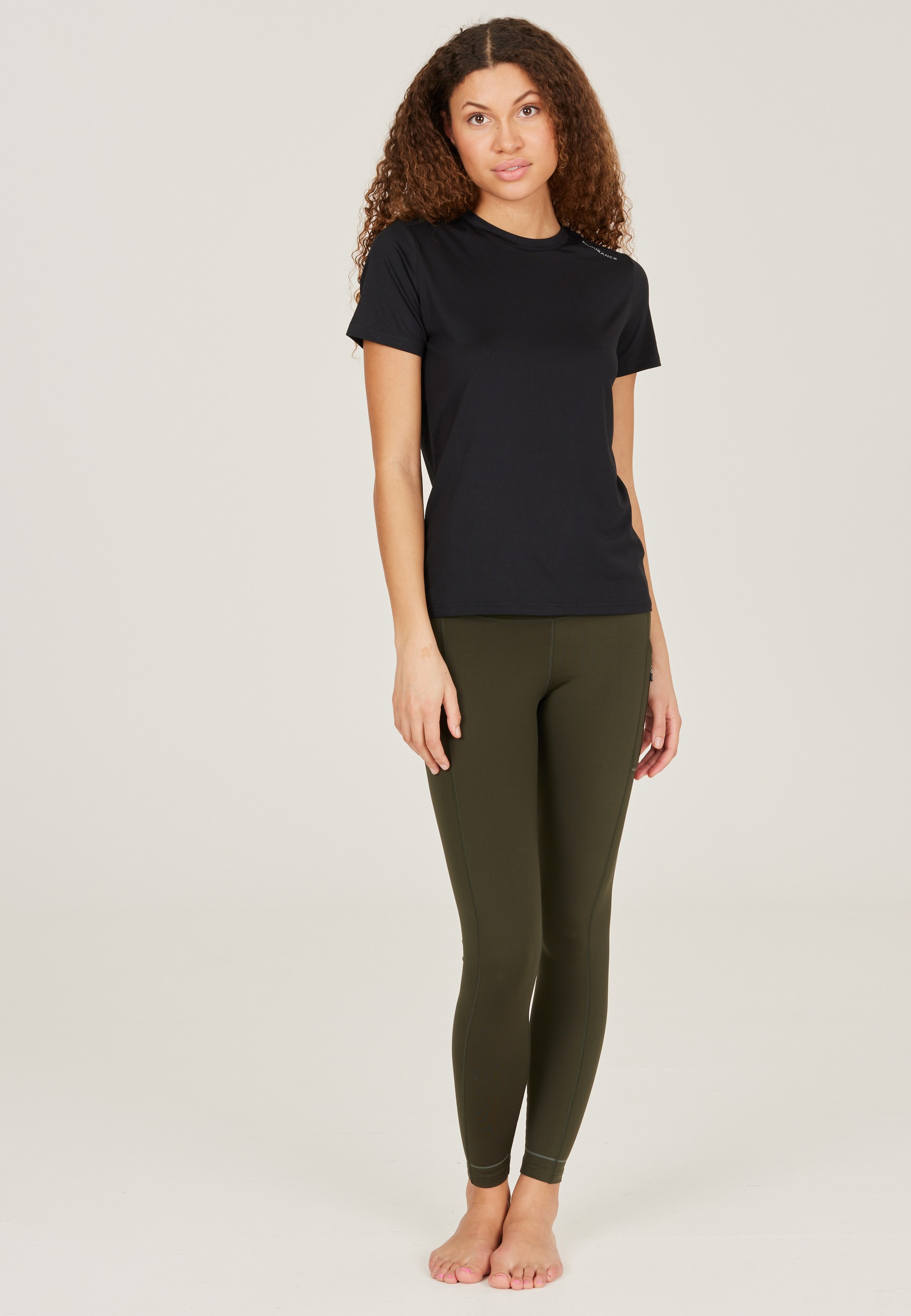 ENDURANCE, Chalina T-shirt