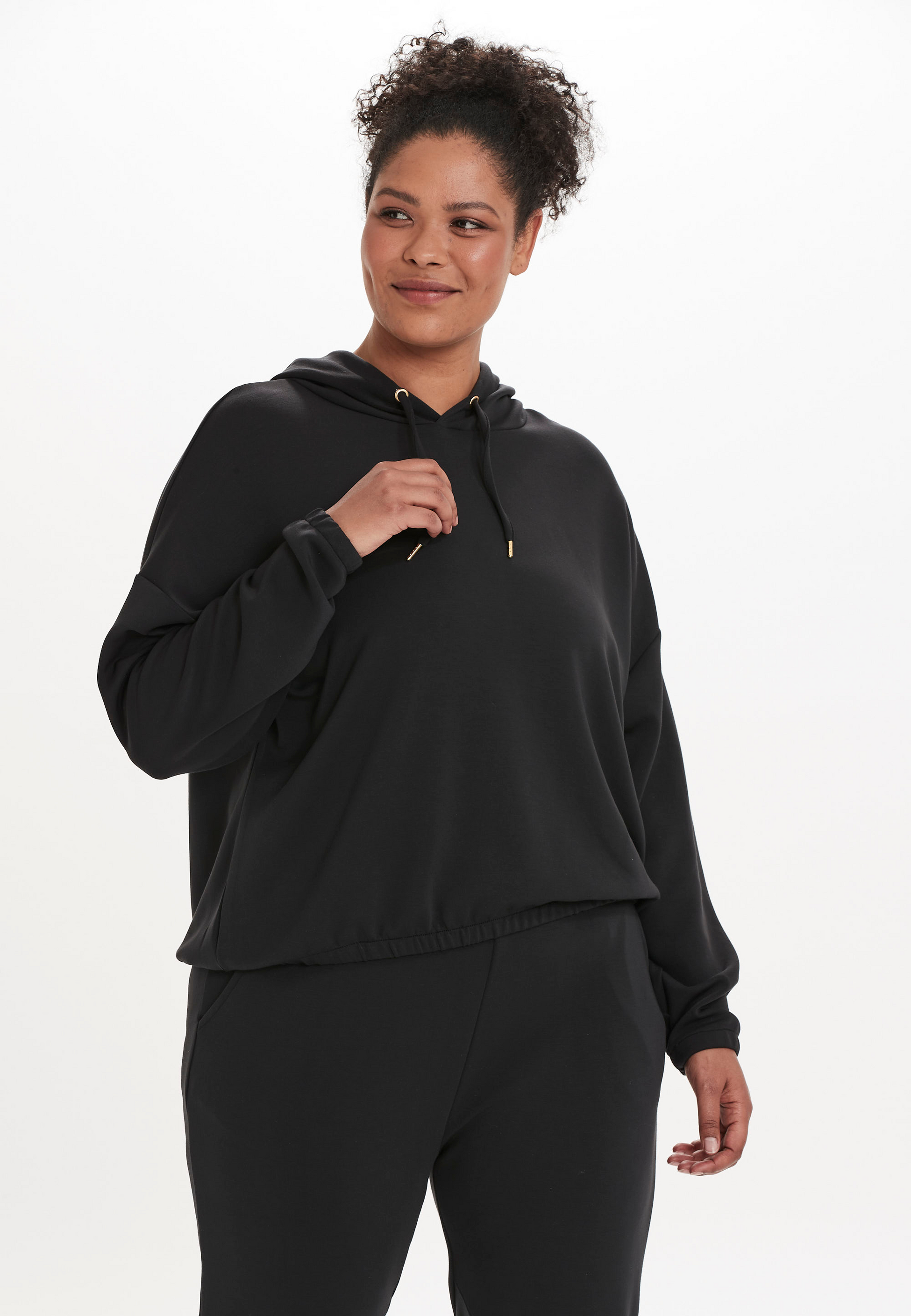 Q SPORTSWEAR, Cinmarie Sweatshirt