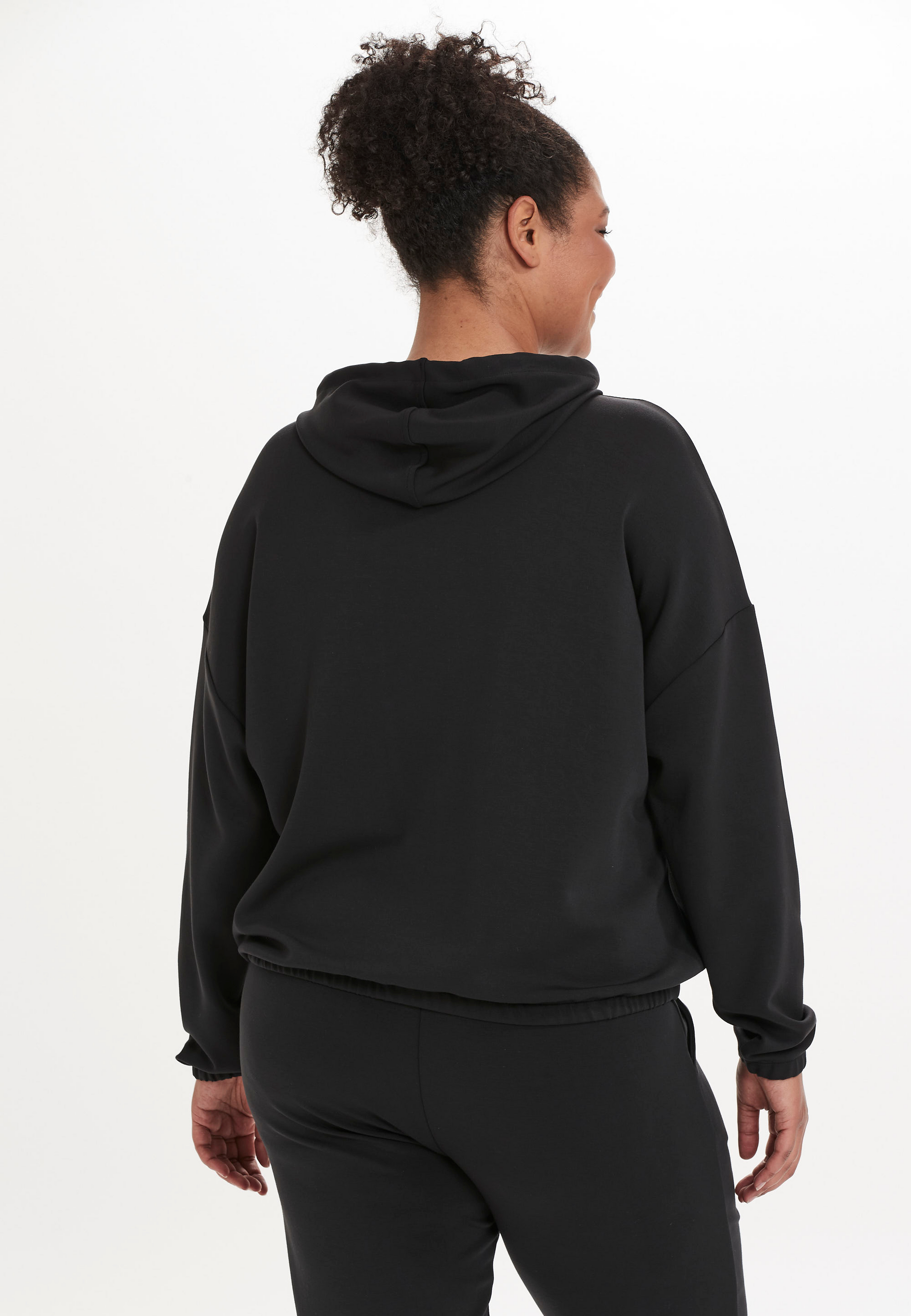 Q SPORTSWEAR, Cinmarie Sweatshirt