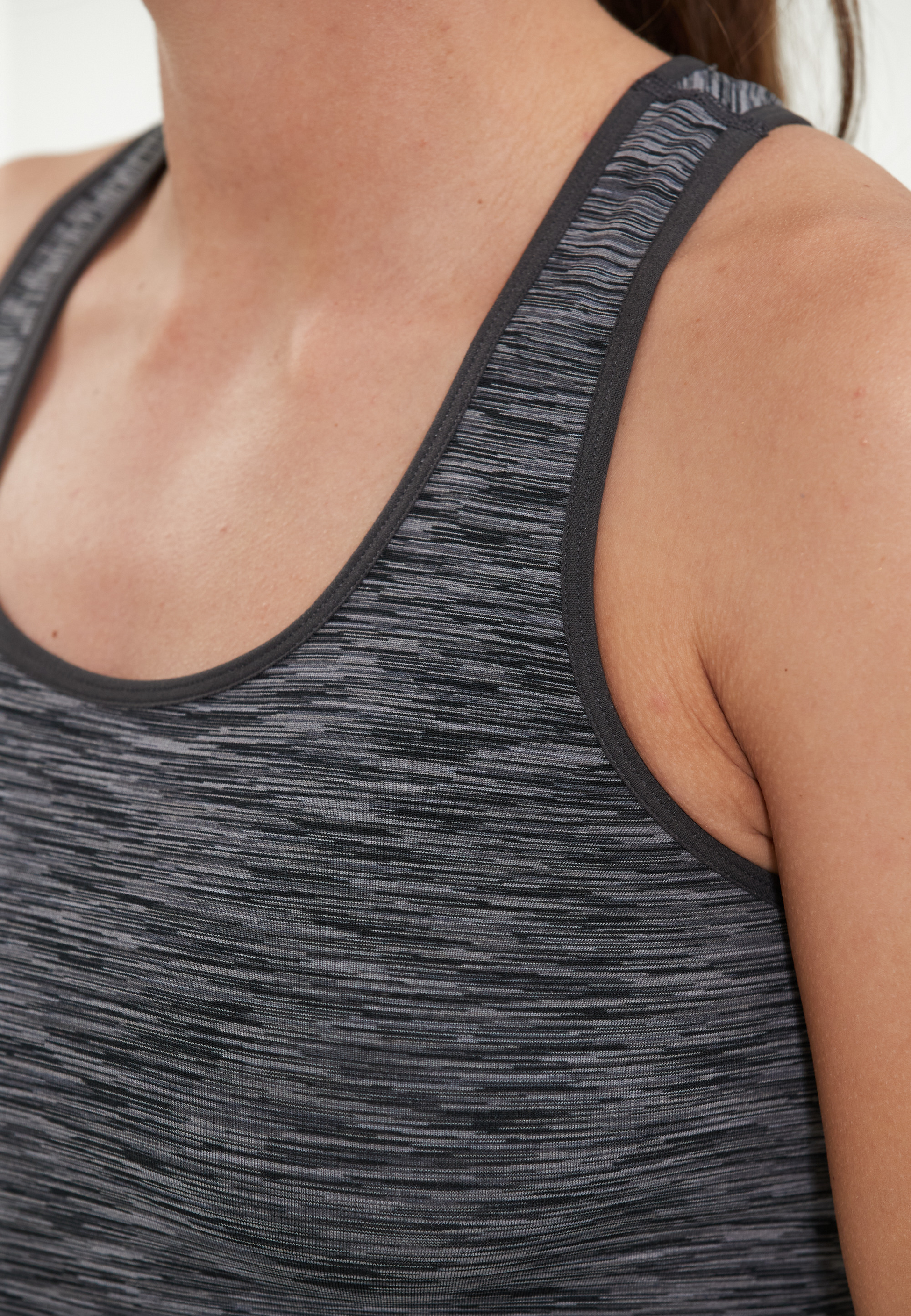 ENDURANCE, Crina Top