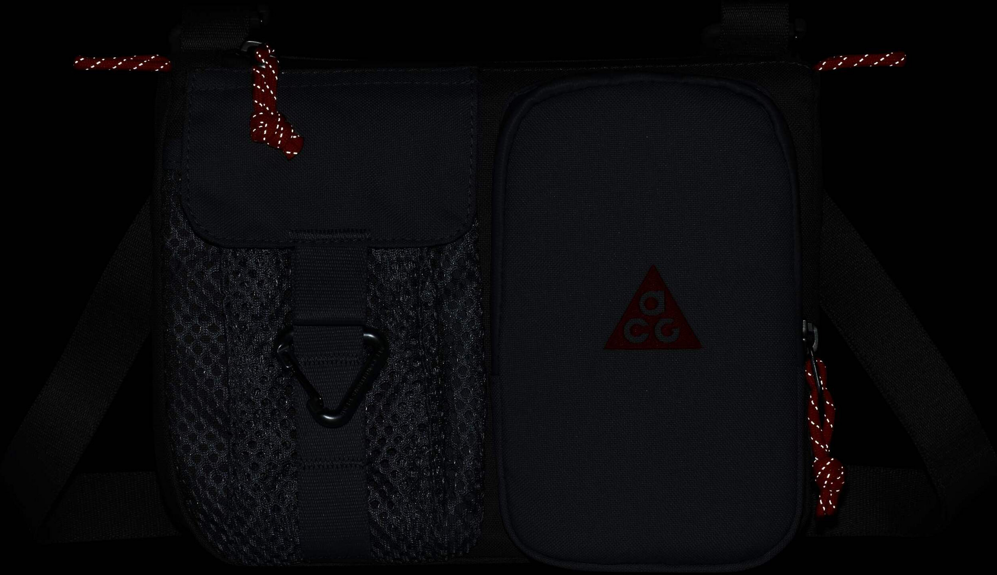 NIKE, Cross-body Bag (3l) Acg 'daymax'