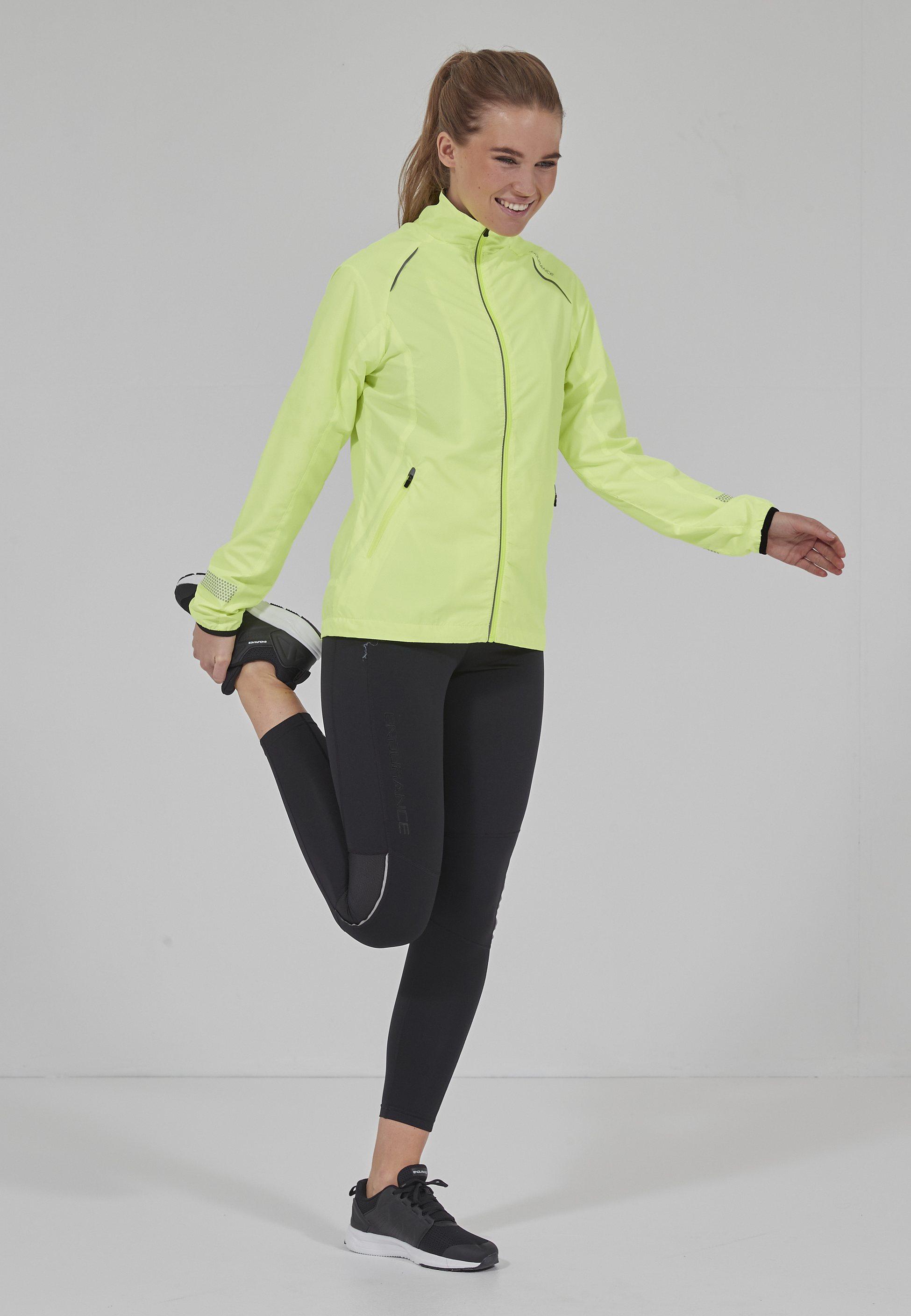 ENDURANCE, Cully Running Jacket
