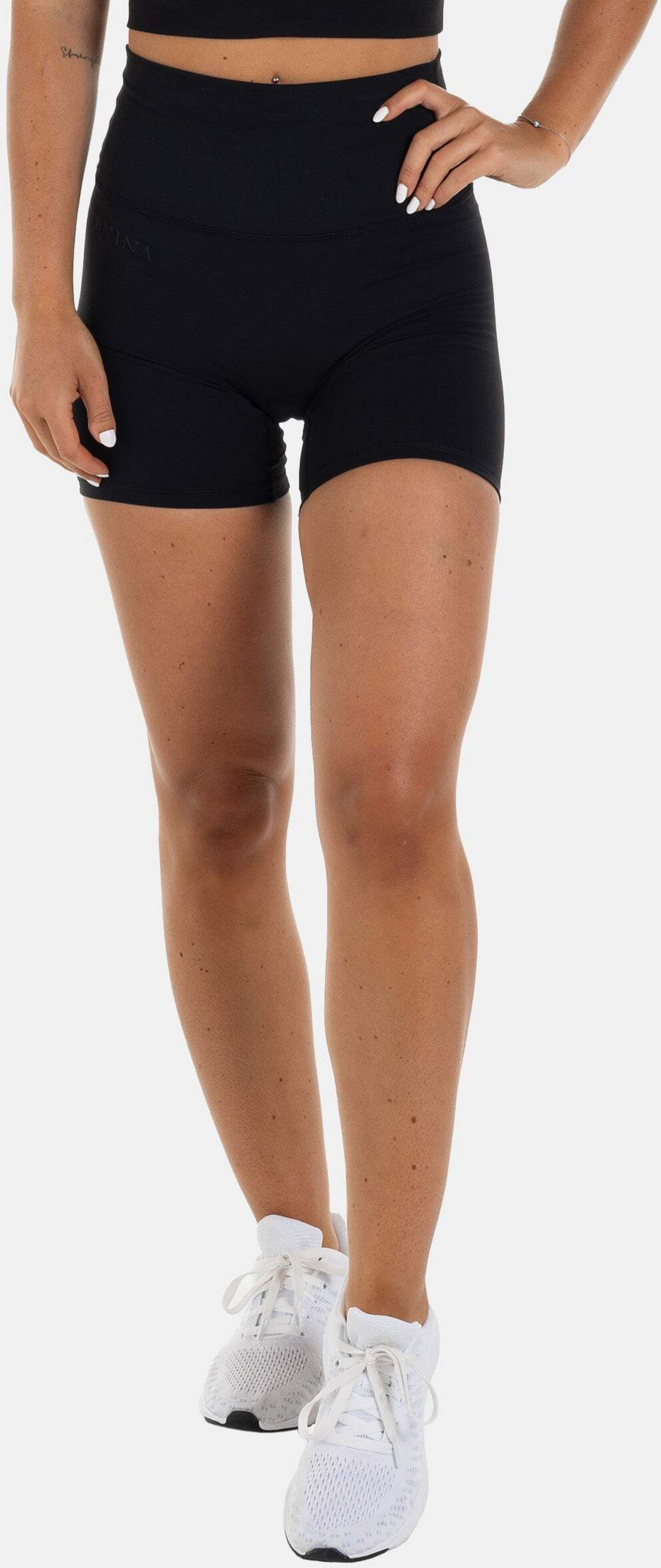 DIVINA, Divina Shorts 'athleisure'