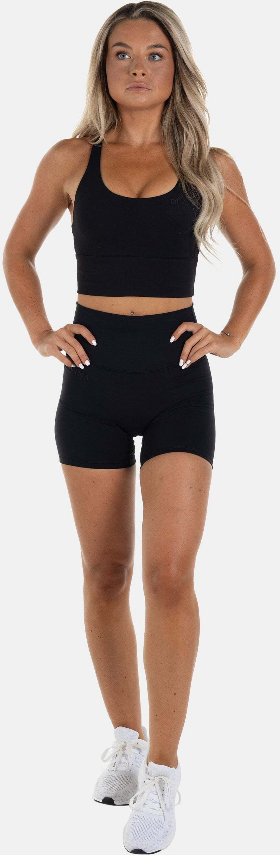 DIVINA, Divina Shorts 'athleisure'