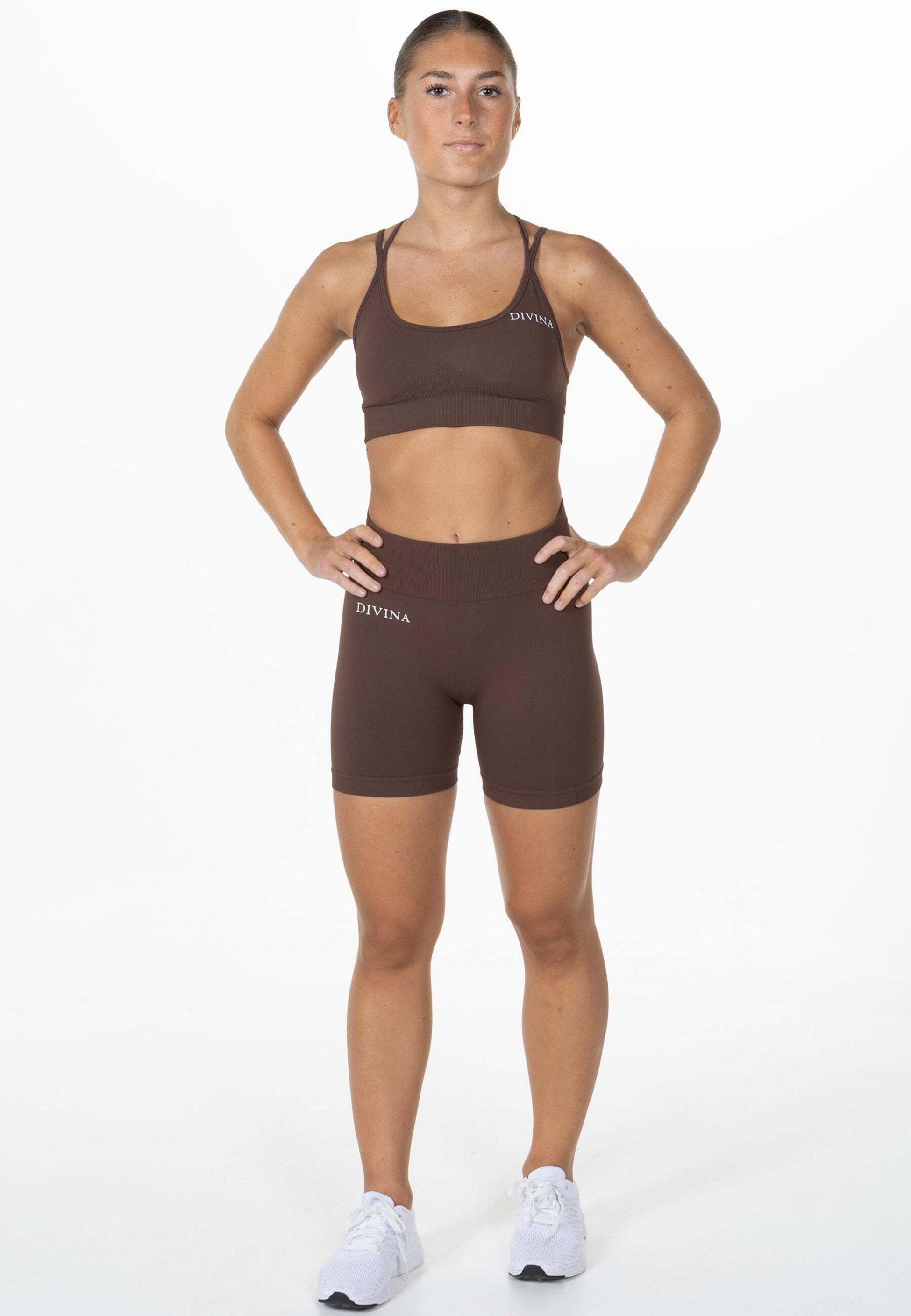 DIVINA, Divina Shorts 'prime'