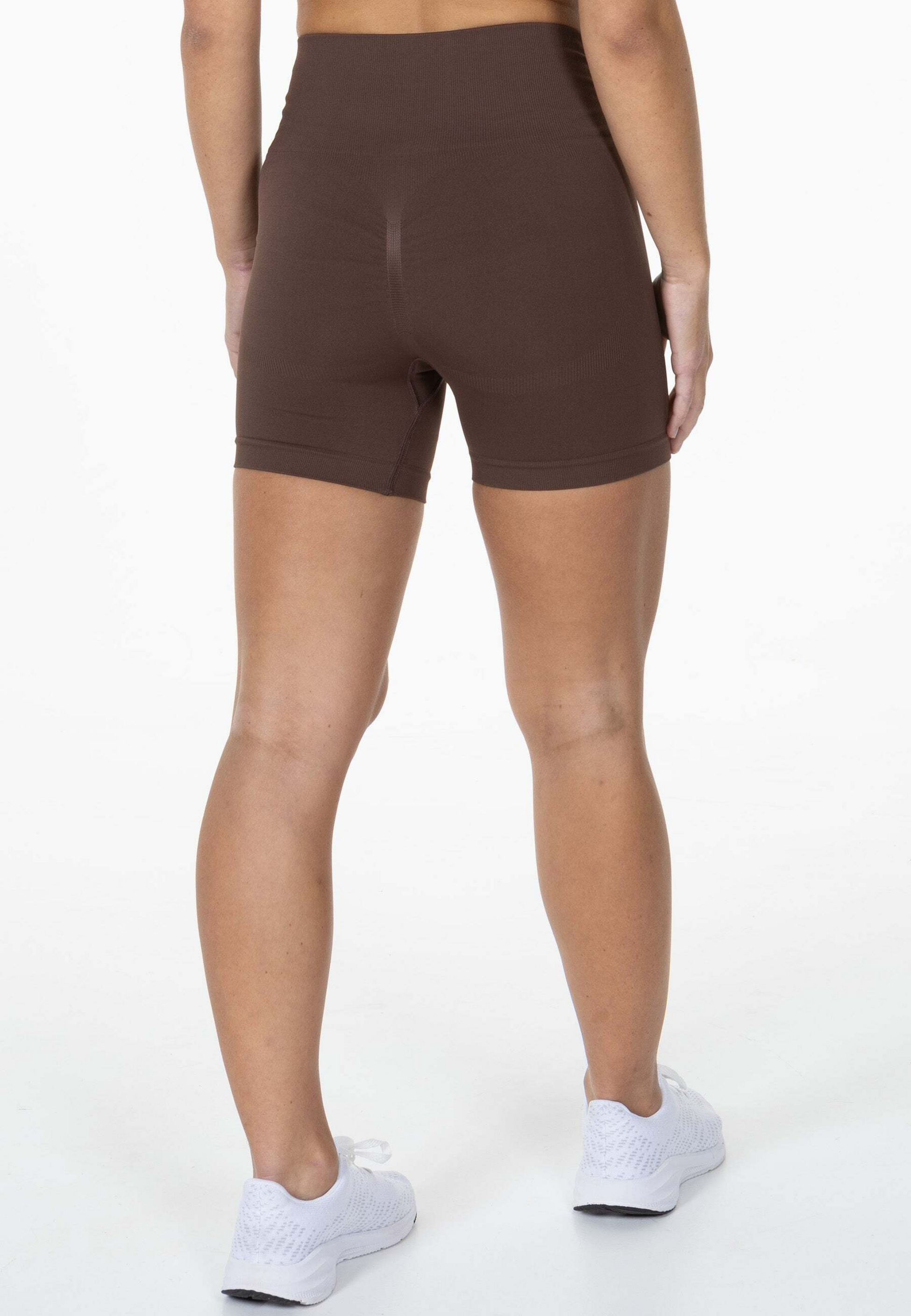 DIVINA, Divina Shorts 'prime'