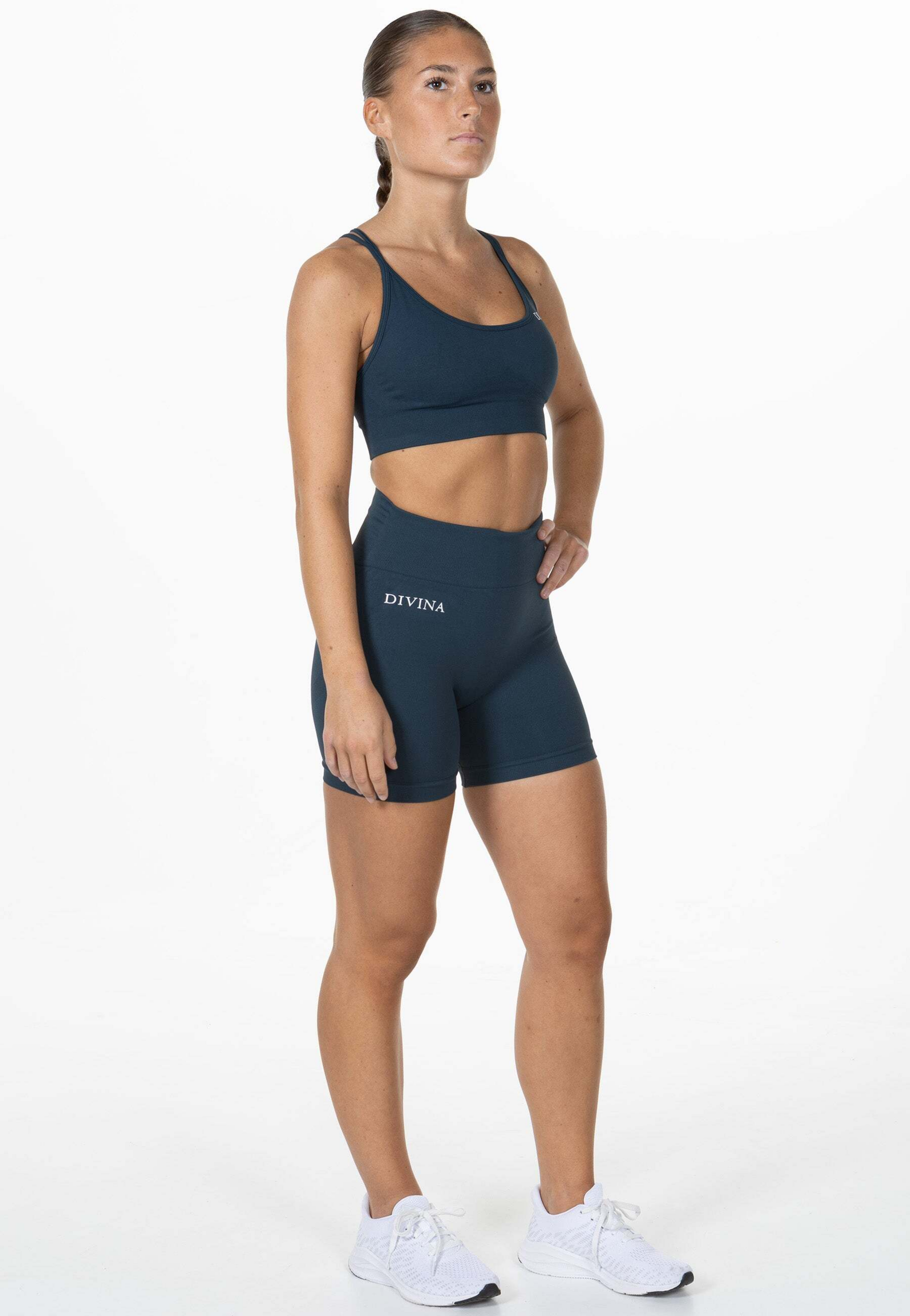 DIVINA, Divina Shorts 'prime'