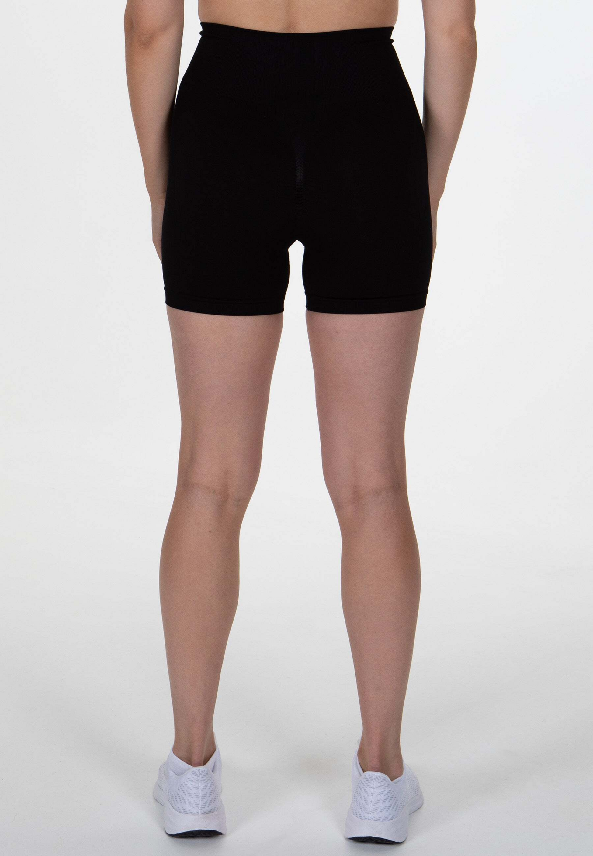 DIVINA, Divina Shorts 'prime'