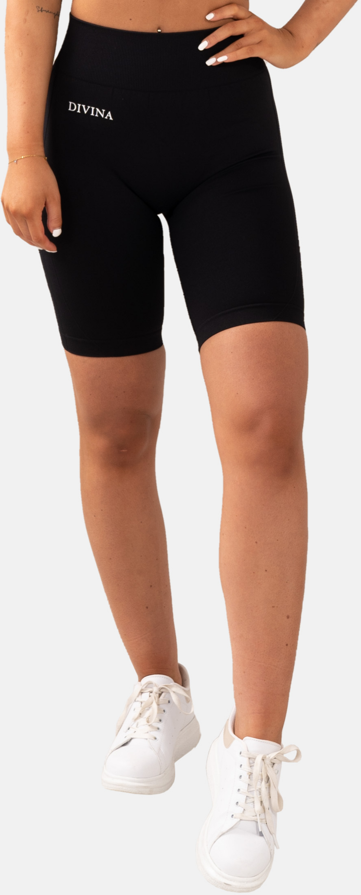 DIVINA, Divina Shorts &ldquo;four&rdquo;