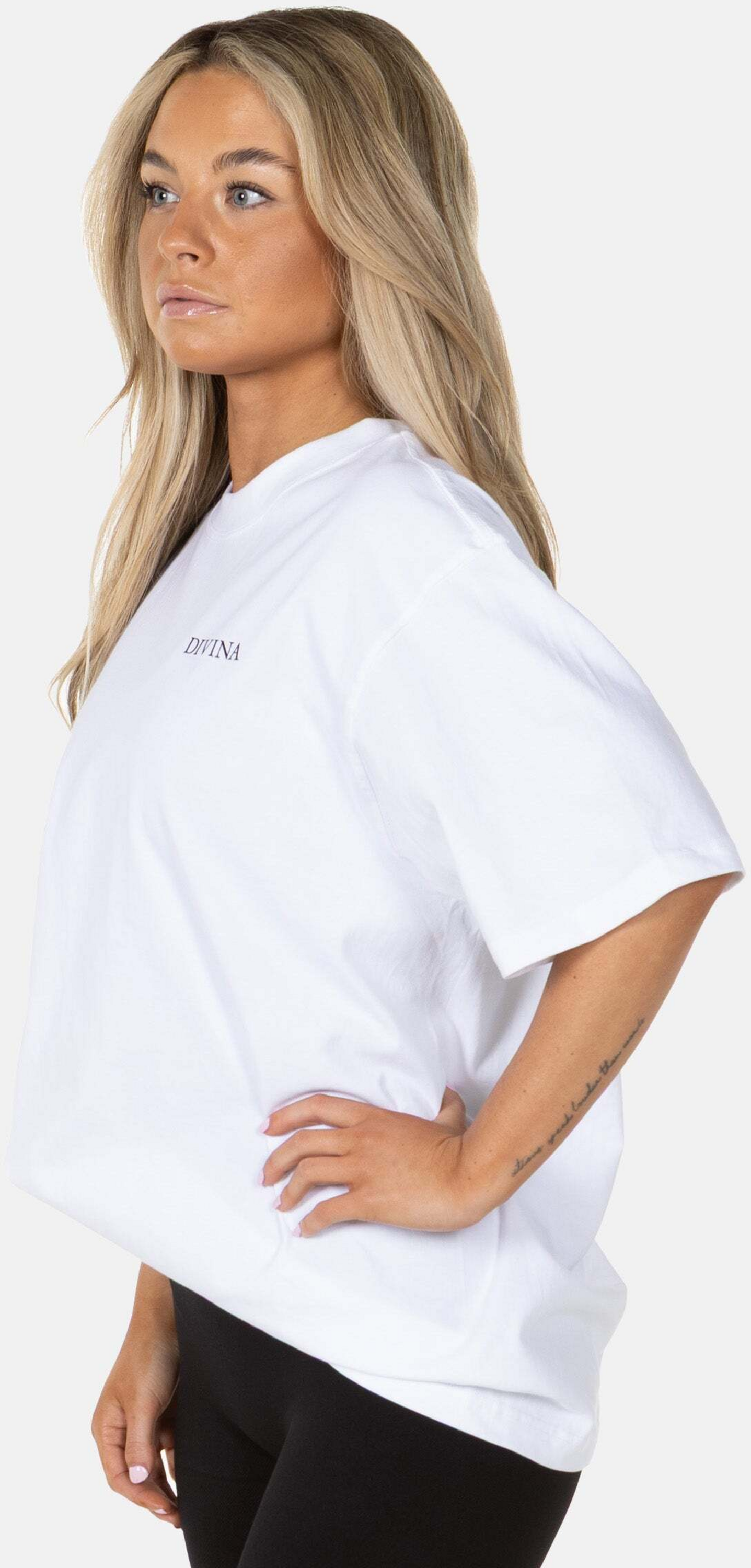 DIVINA, Divina T-shirt "laxus"