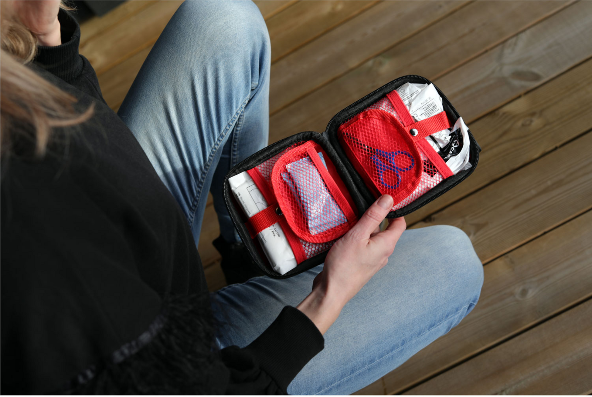 NEXA, F&ouml;rsta Hj&auml;lpen-v&auml;ska Liten 30 Delar R&ouml;d