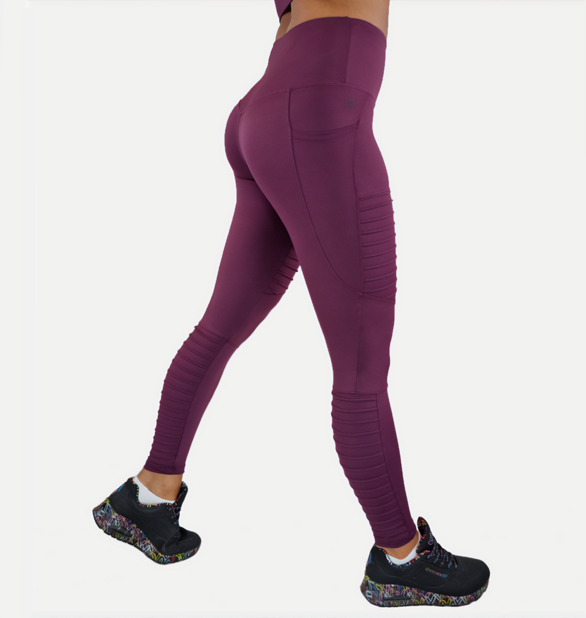 SHE DID, Favorittights Plommon