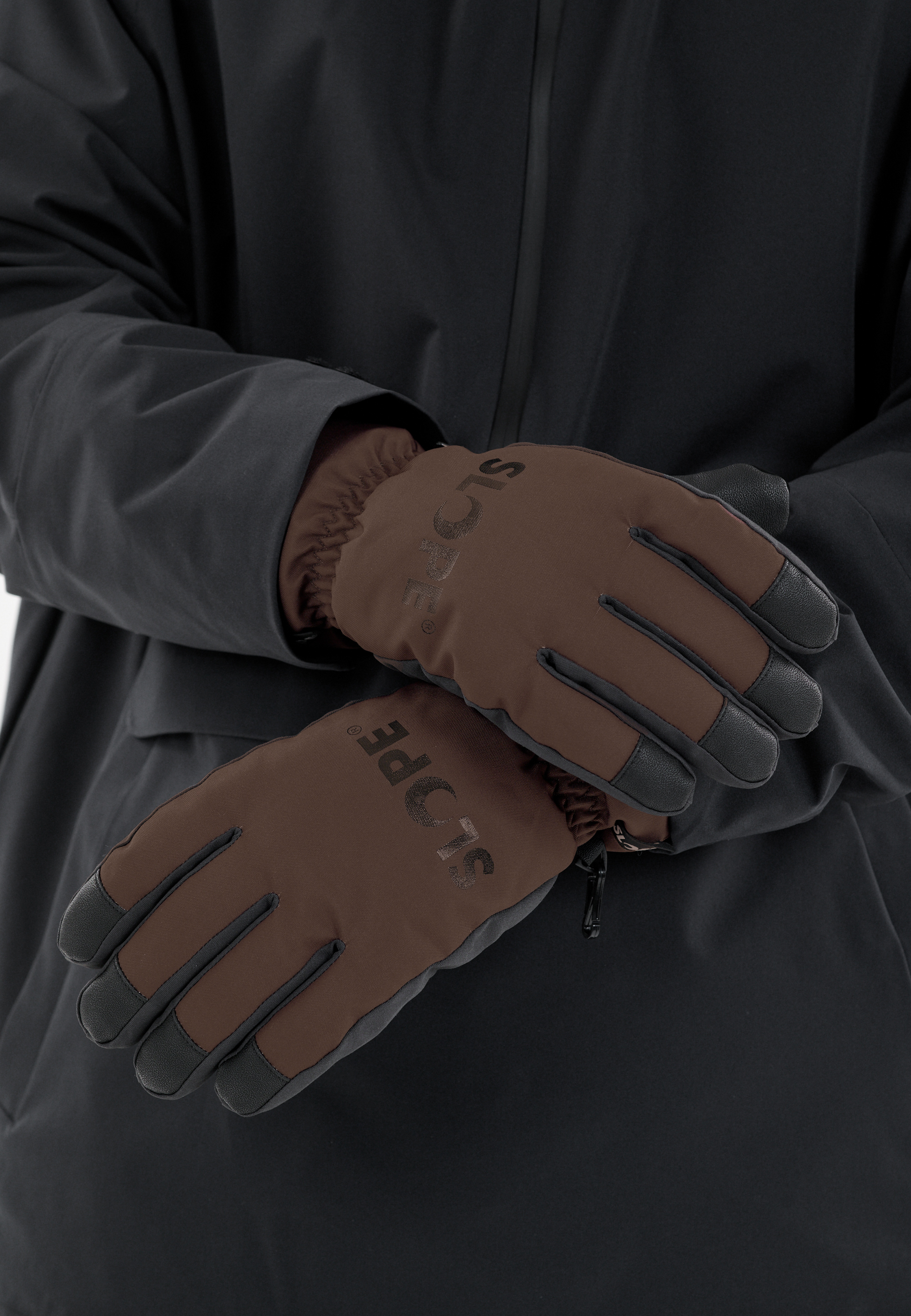 SLOPE, Finnick Gloves