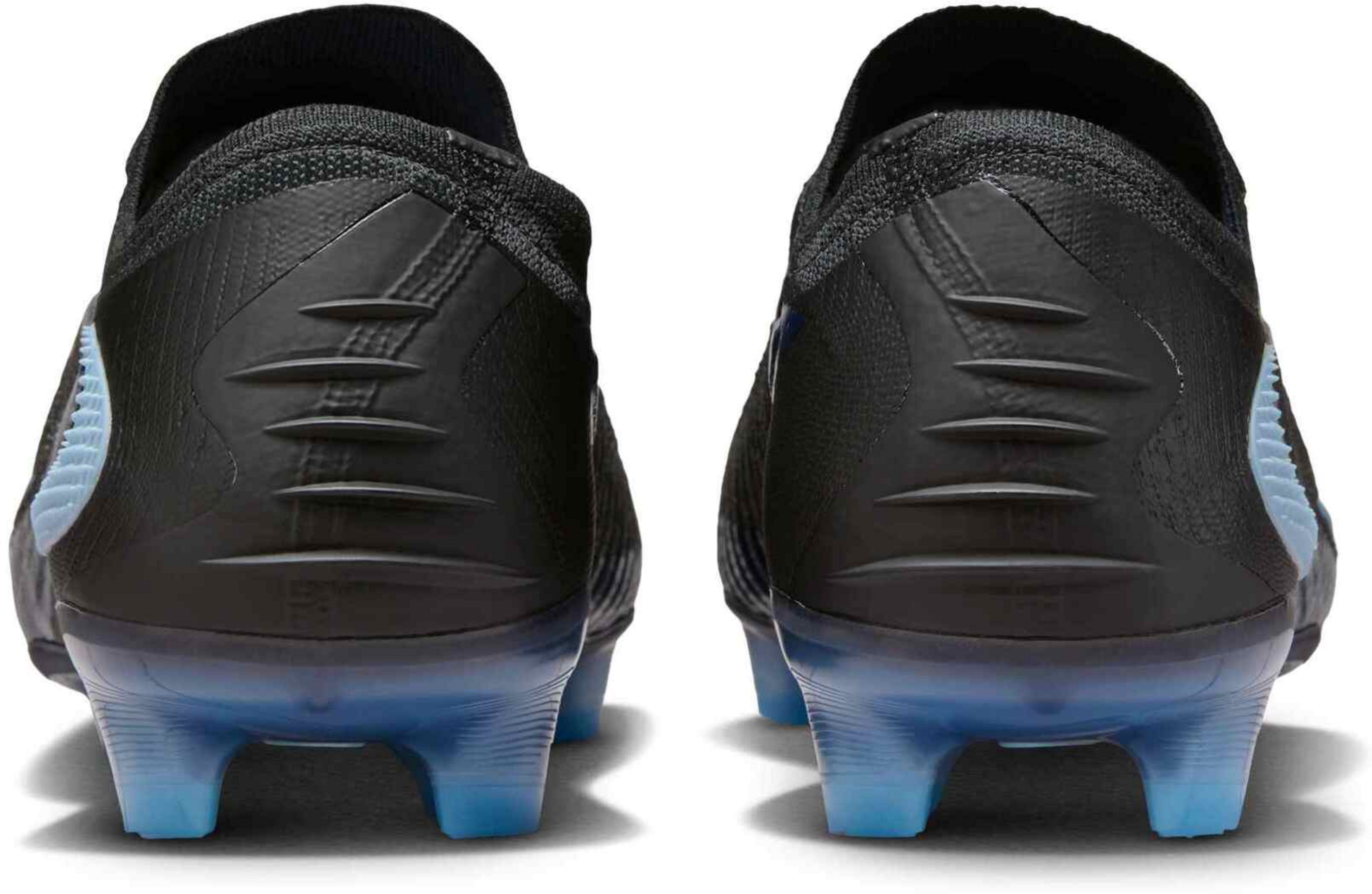 NIKE, Firm-ground Football Boot Phantom 6 Low Elite