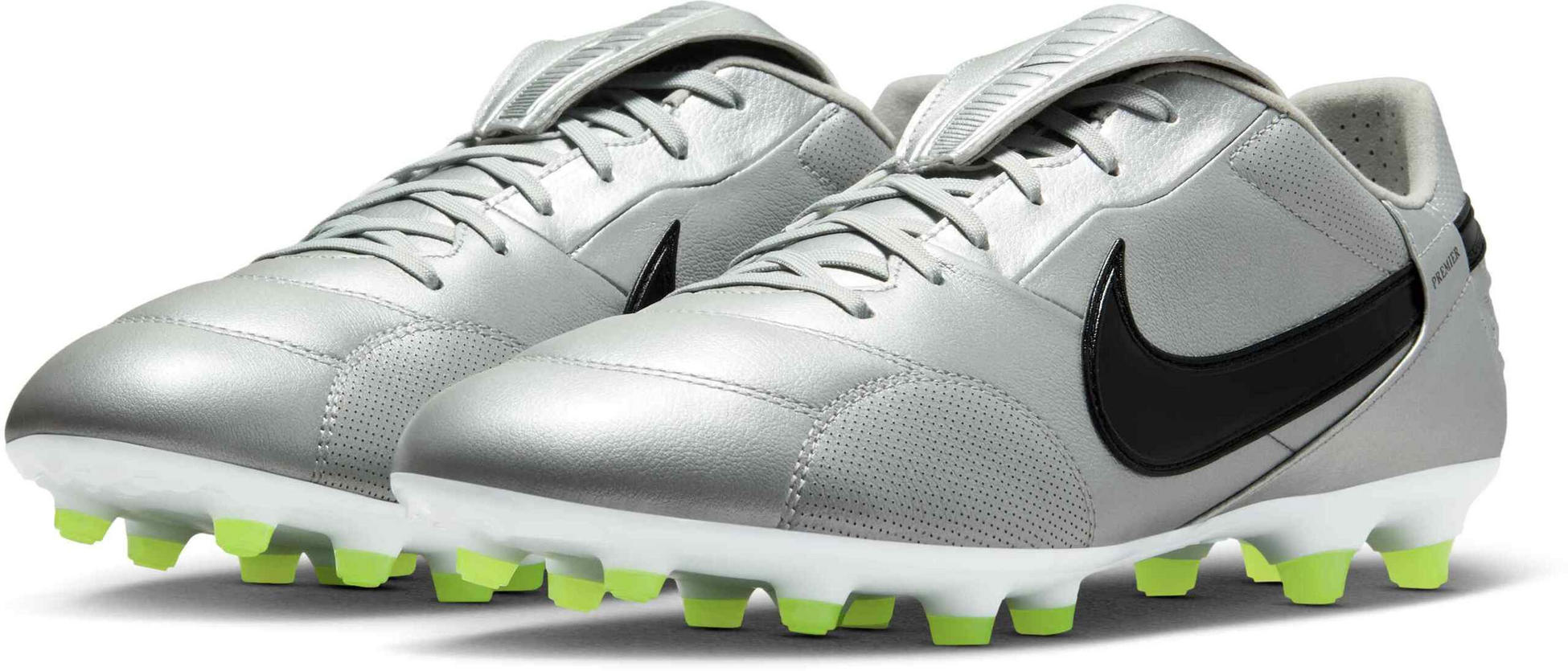 NIKE, Firm-ground Low-top Football Boot Premier 3