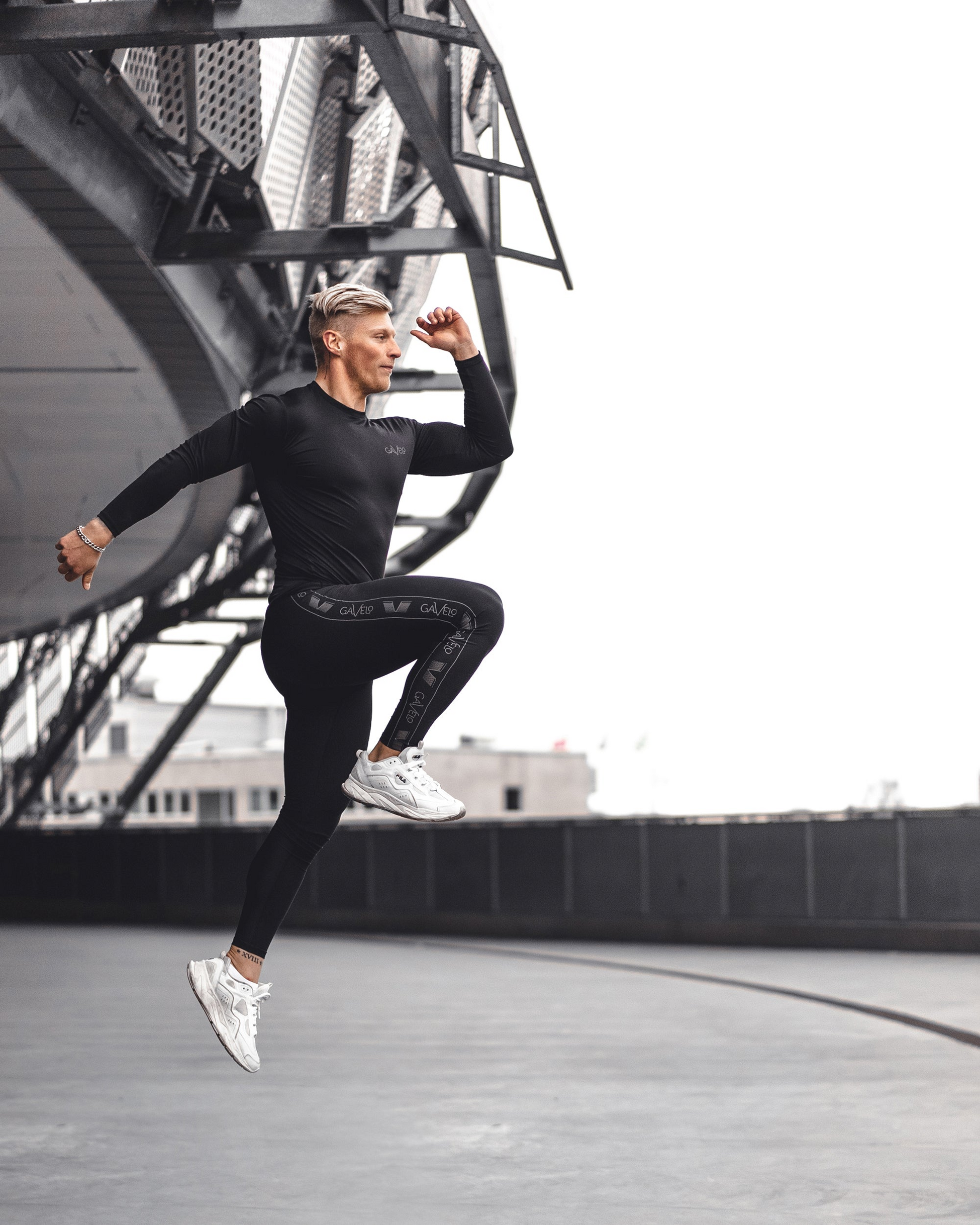 GAVELO, Gavelo Shield Long Sleeve Rashguard