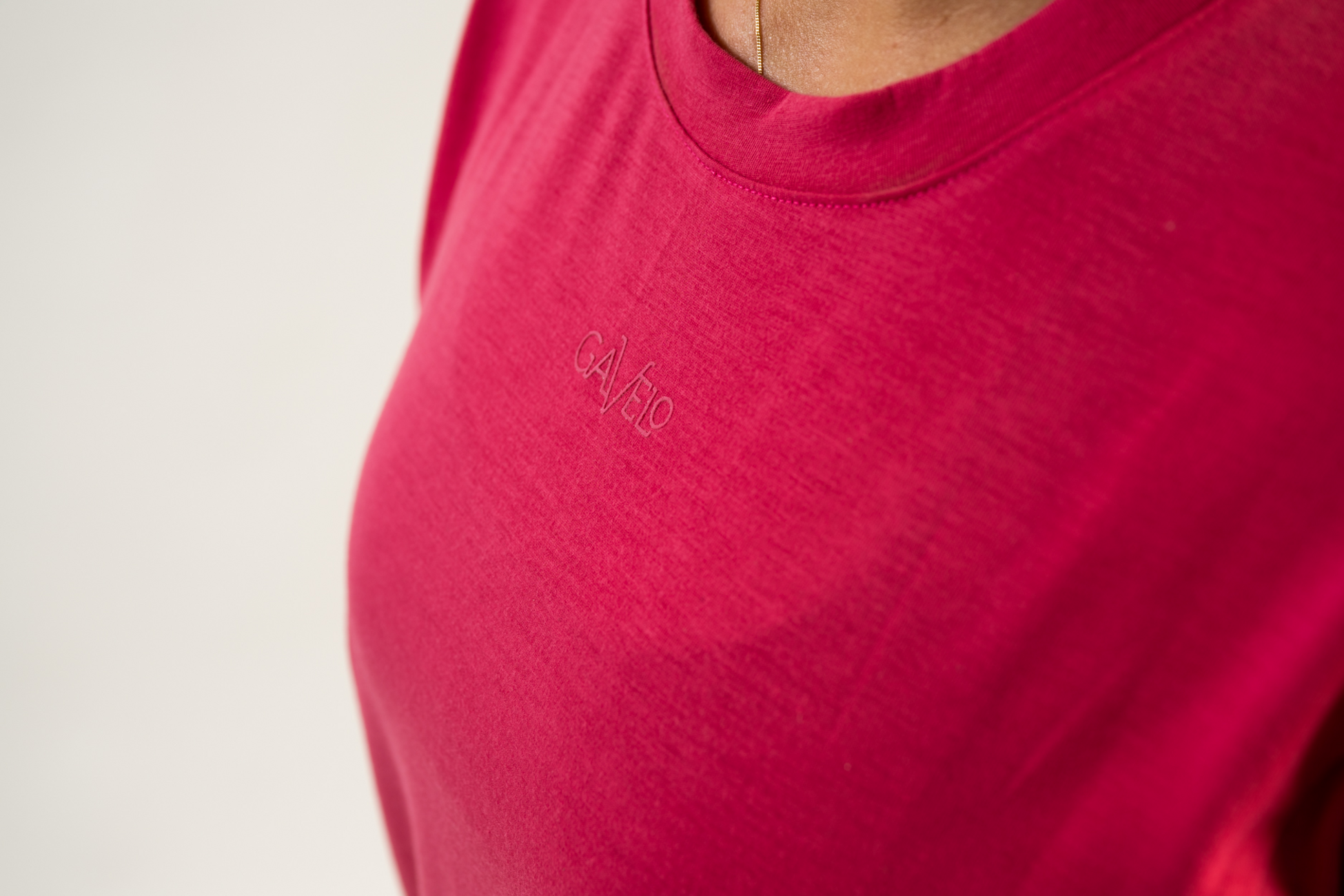 GAVELO, Gavelo Soft Performance Tee Berry