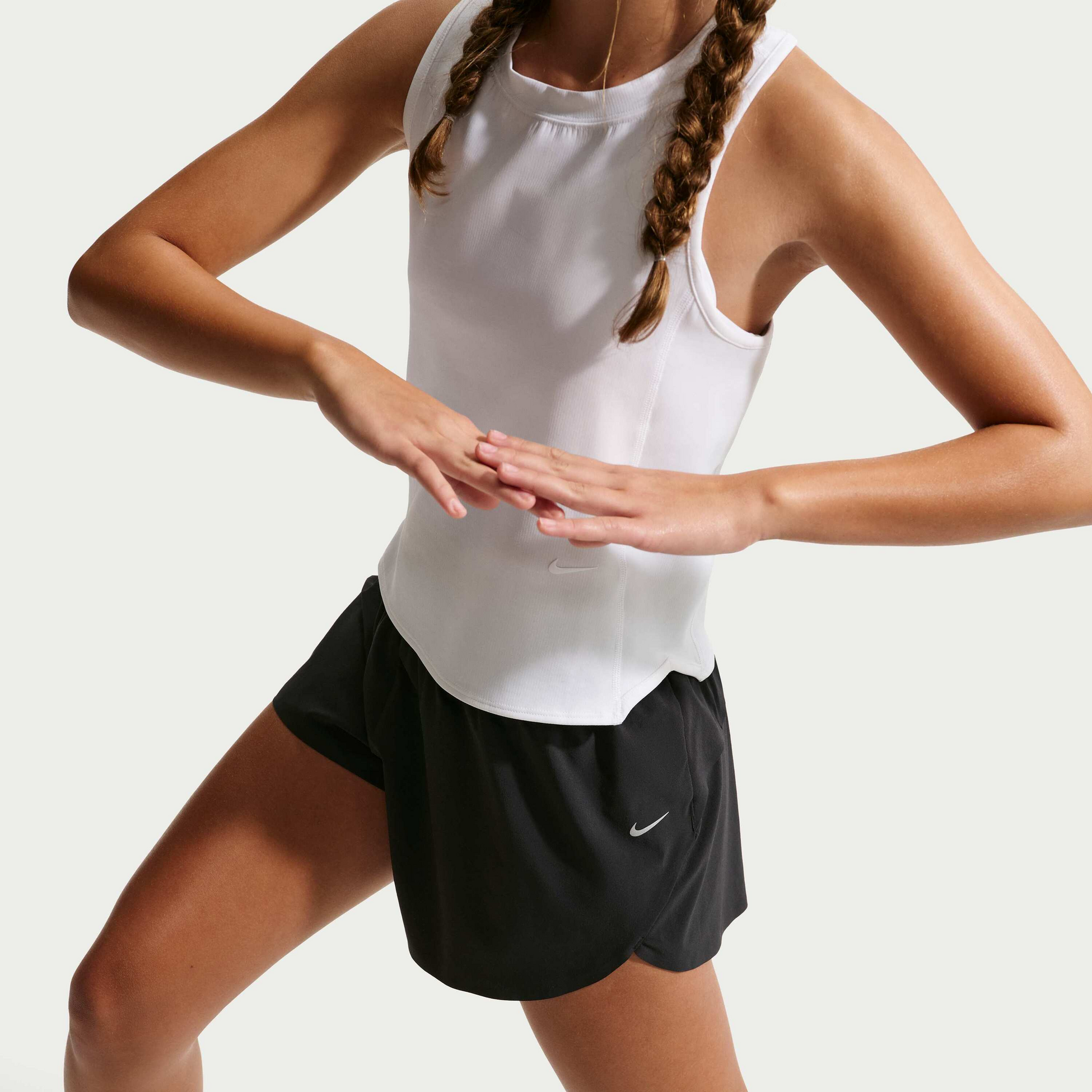 NIKE, Girls' Dri-fit 7.5cm (approx.) Mid-rise Repel Running Shorts Mavn