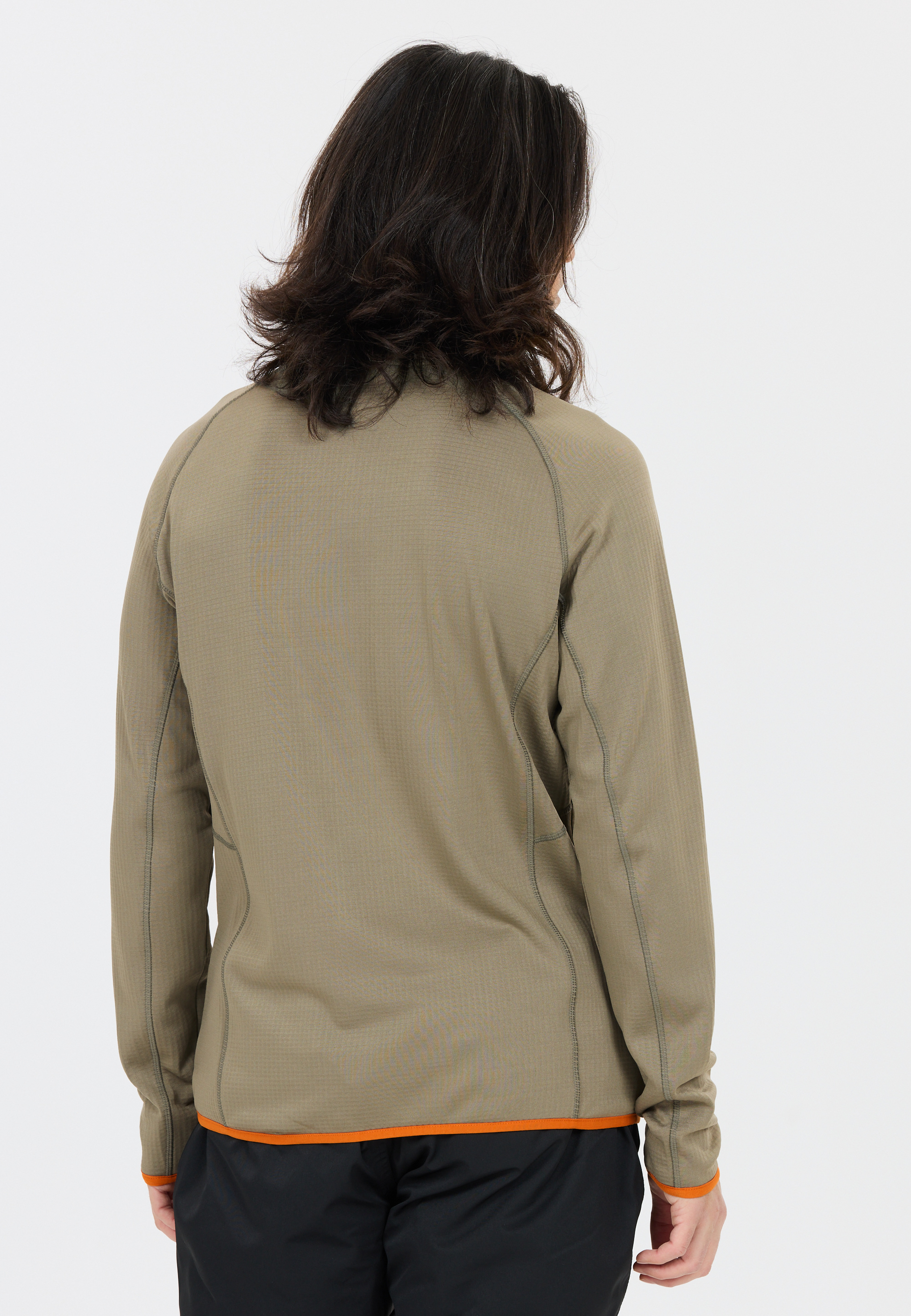 WHISTLER, Helge Midlayer