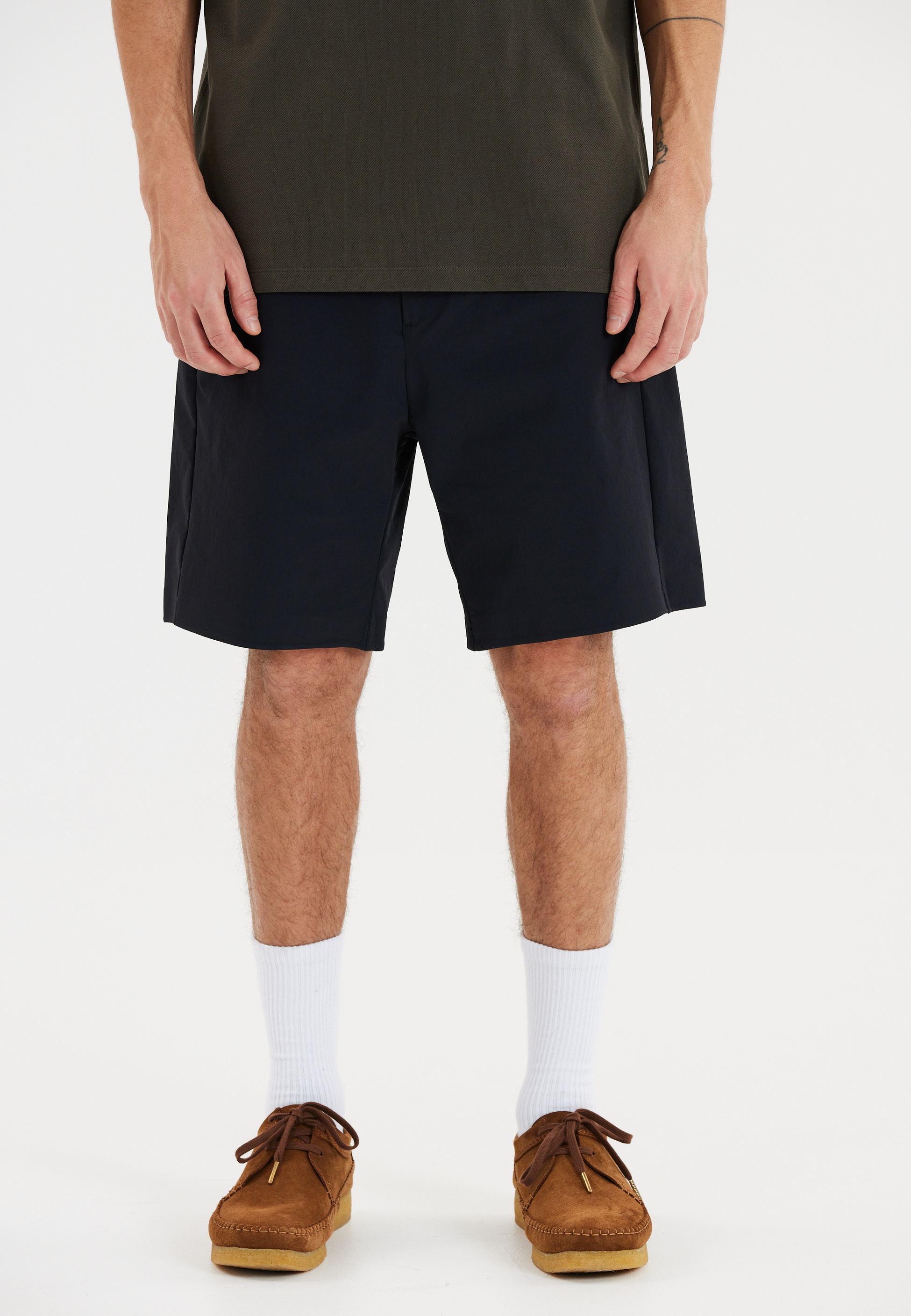 SOS, Hevellyn Shorts