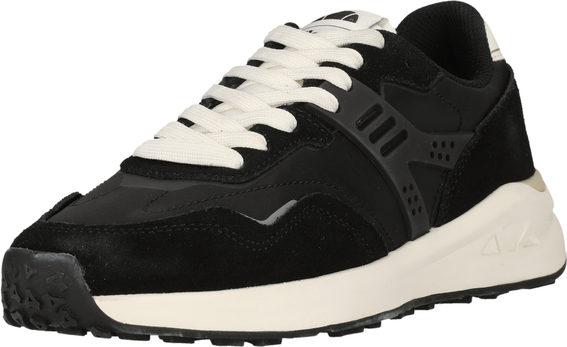 ELLESSE, Jamar