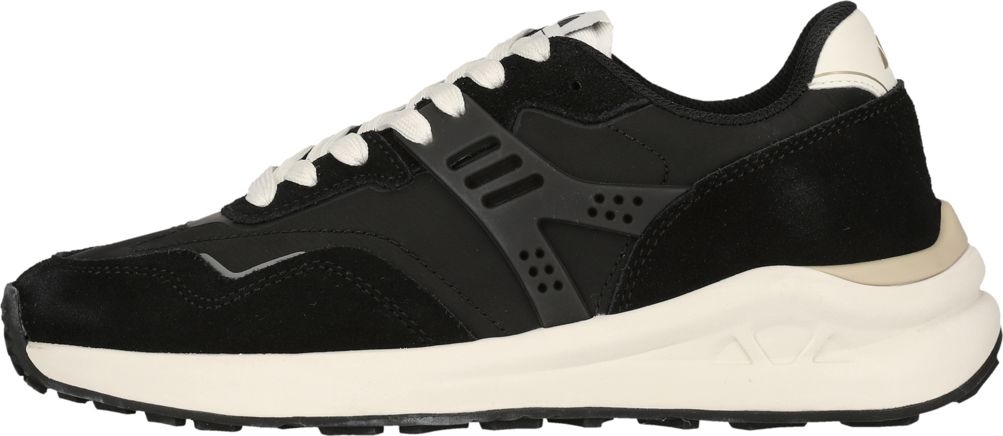 ELLESSE, Jamar