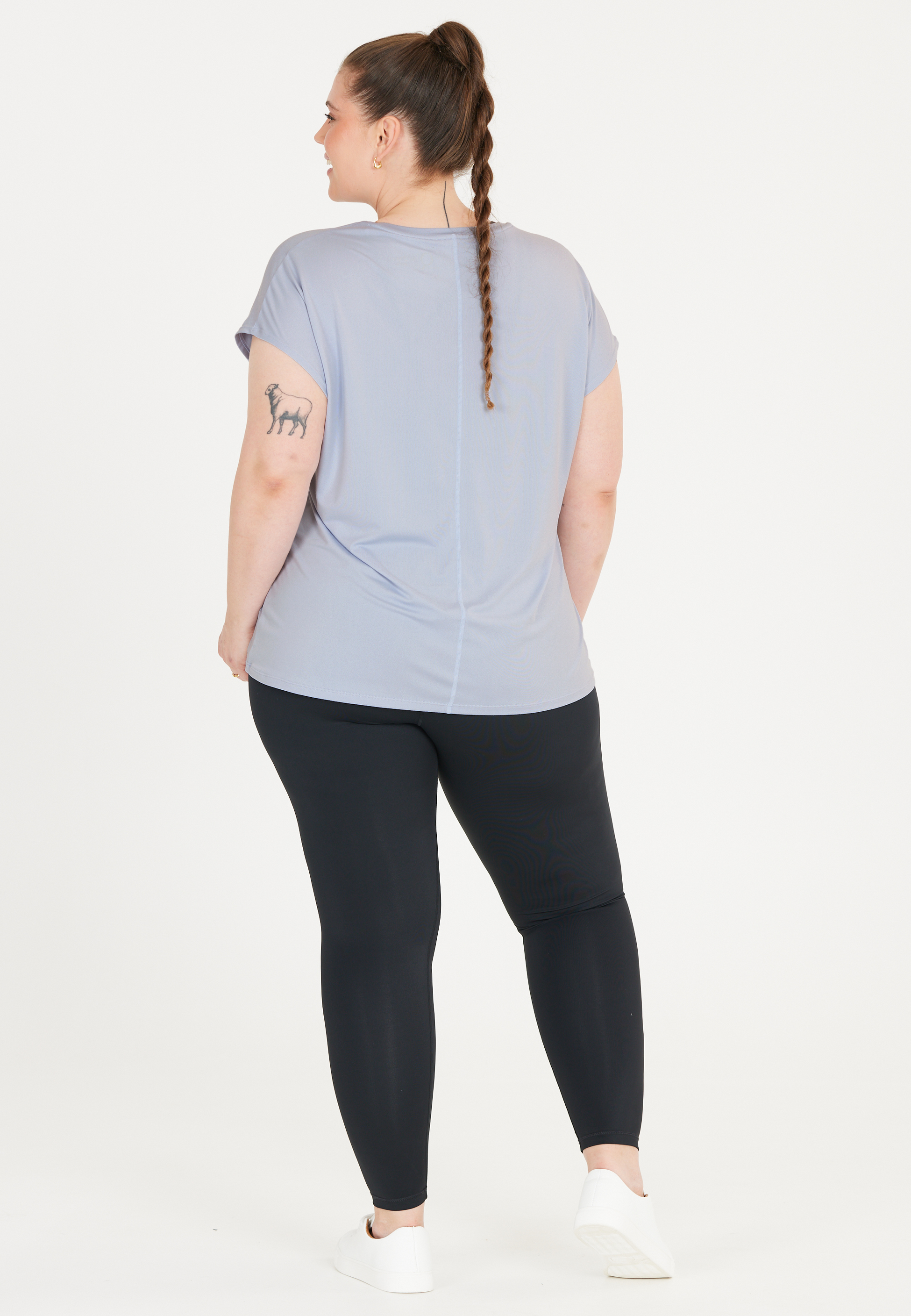Q SPORTSWEAR, Jenirei
